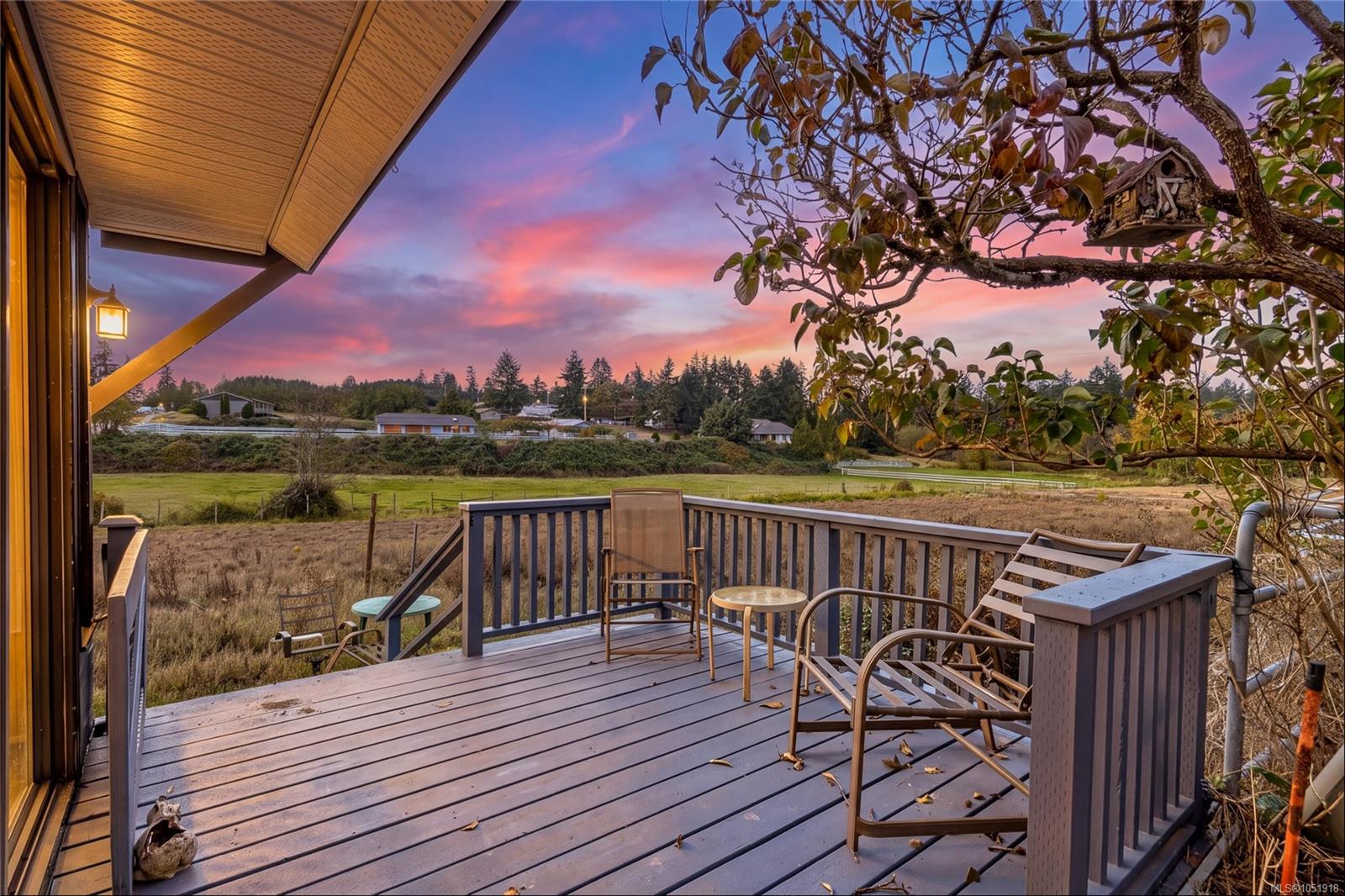 4170 Granville Ave — listing photo 4 of 99