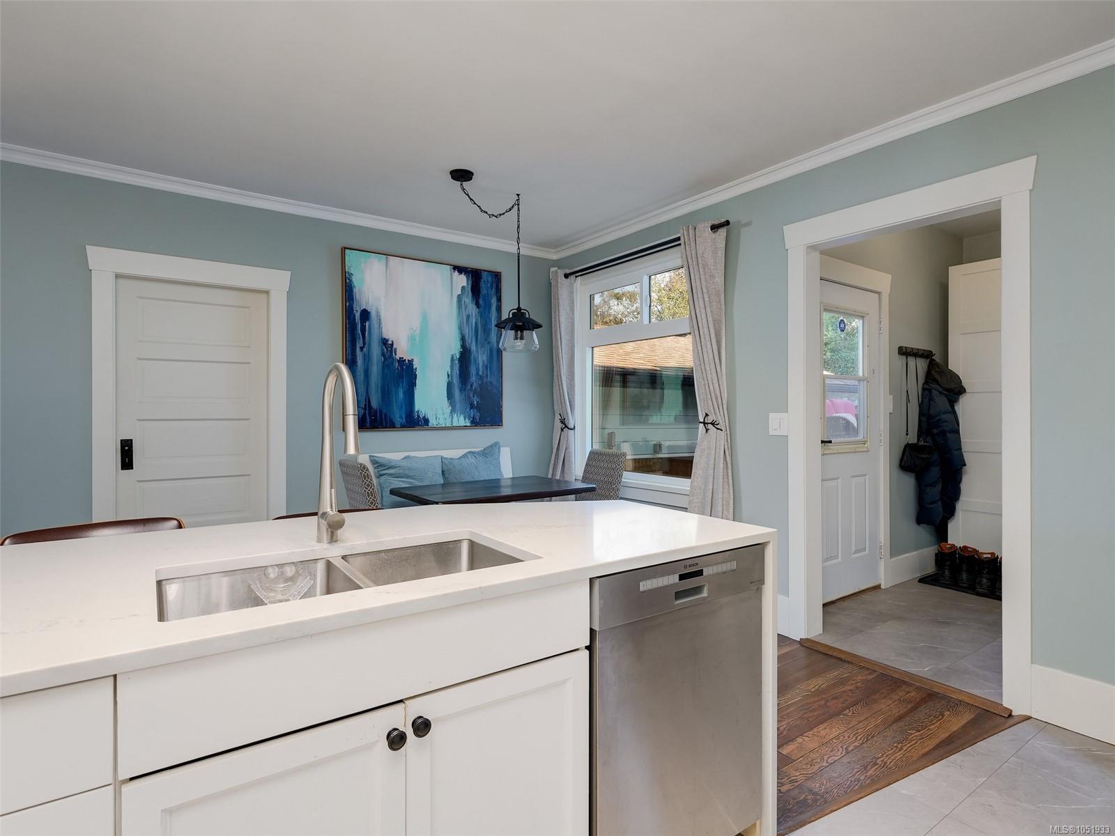 68 Crease Ave — listing photo 12 of 24