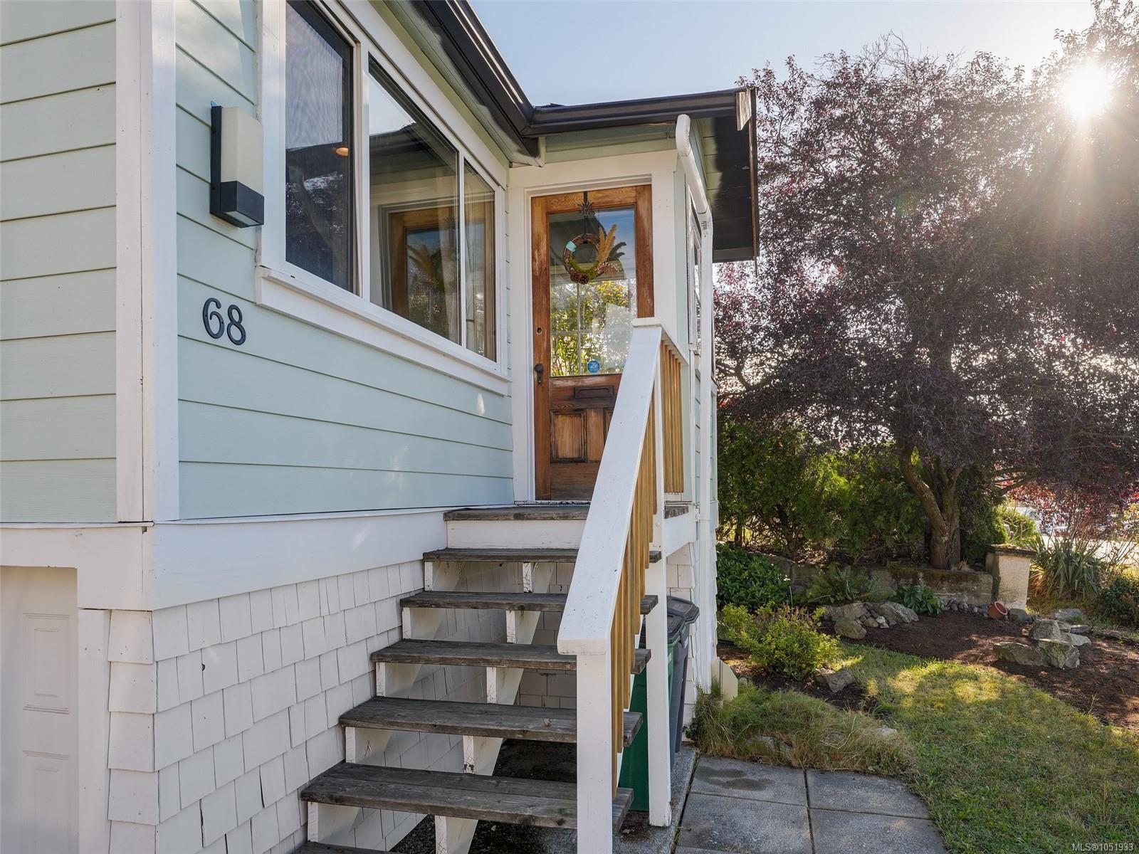 68 Crease Ave — listing photo 3 of 24