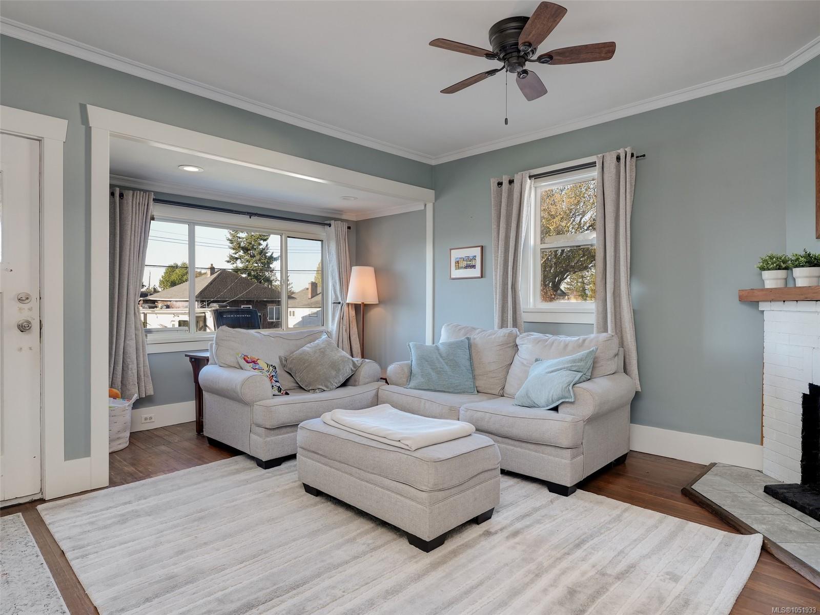 68 Crease Ave — listing photo 4 of 24