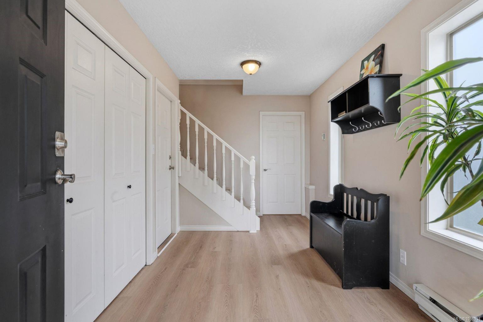 1280 Oakmount Rd — listing photo 6 of 37