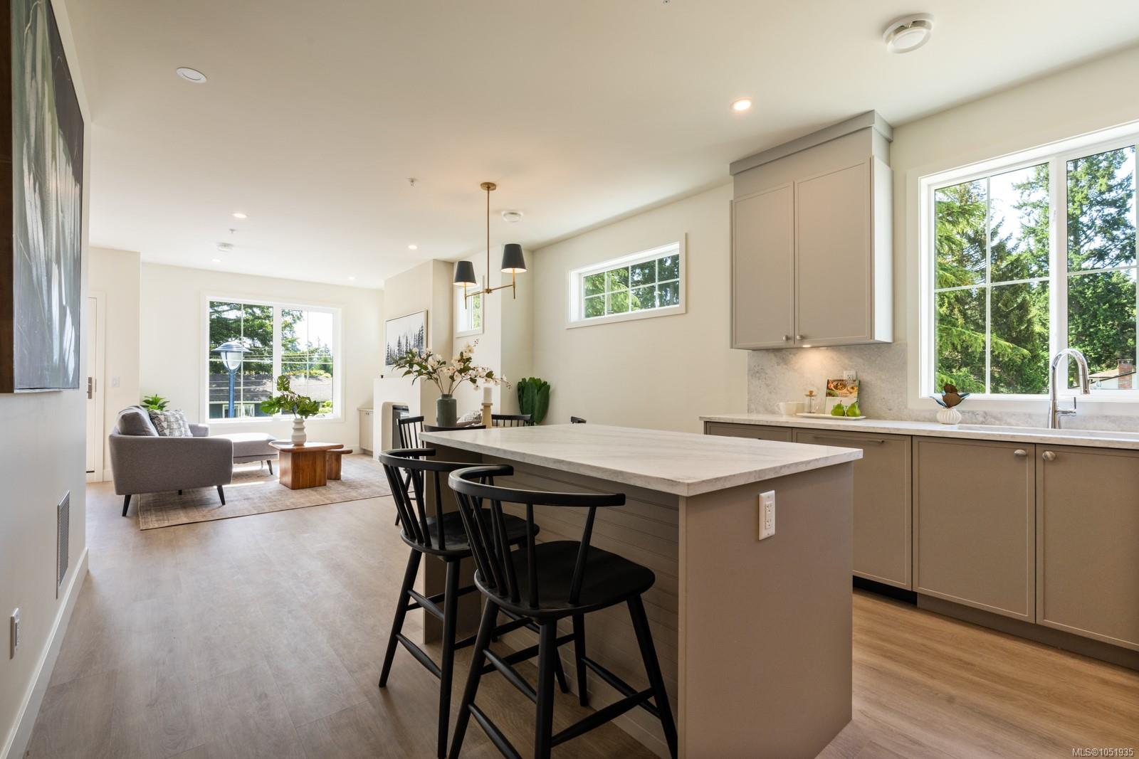 214-2770 Vantilburg Cres — listing photo 10 of 30