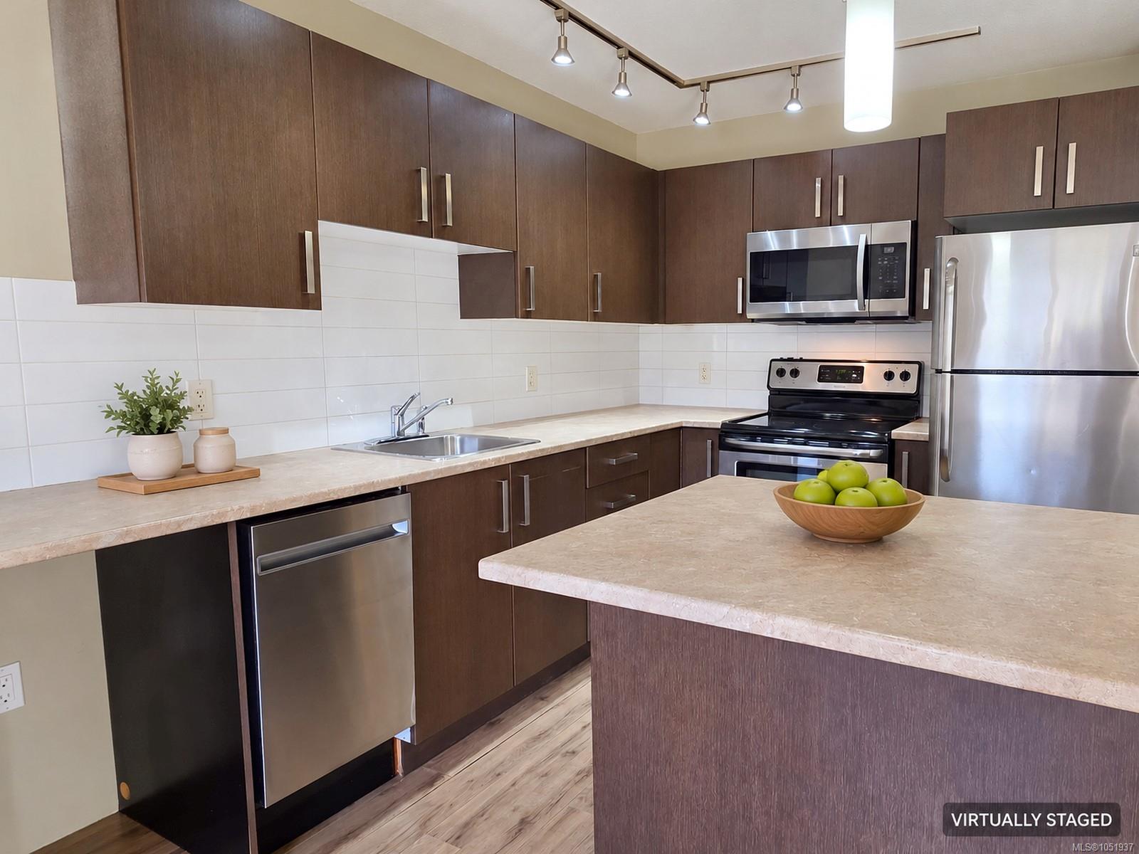 101-1600 Caspers Way — listing photo 5 of 23