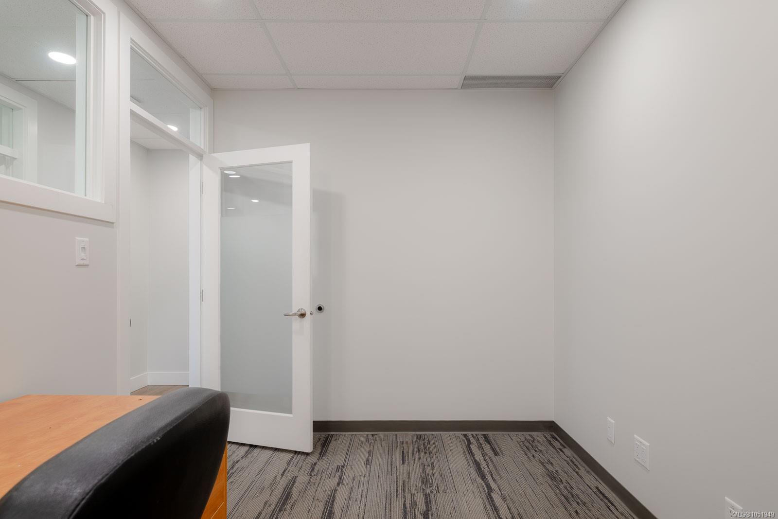 1A-5140 Metral Dr — listing photo 14 of 41