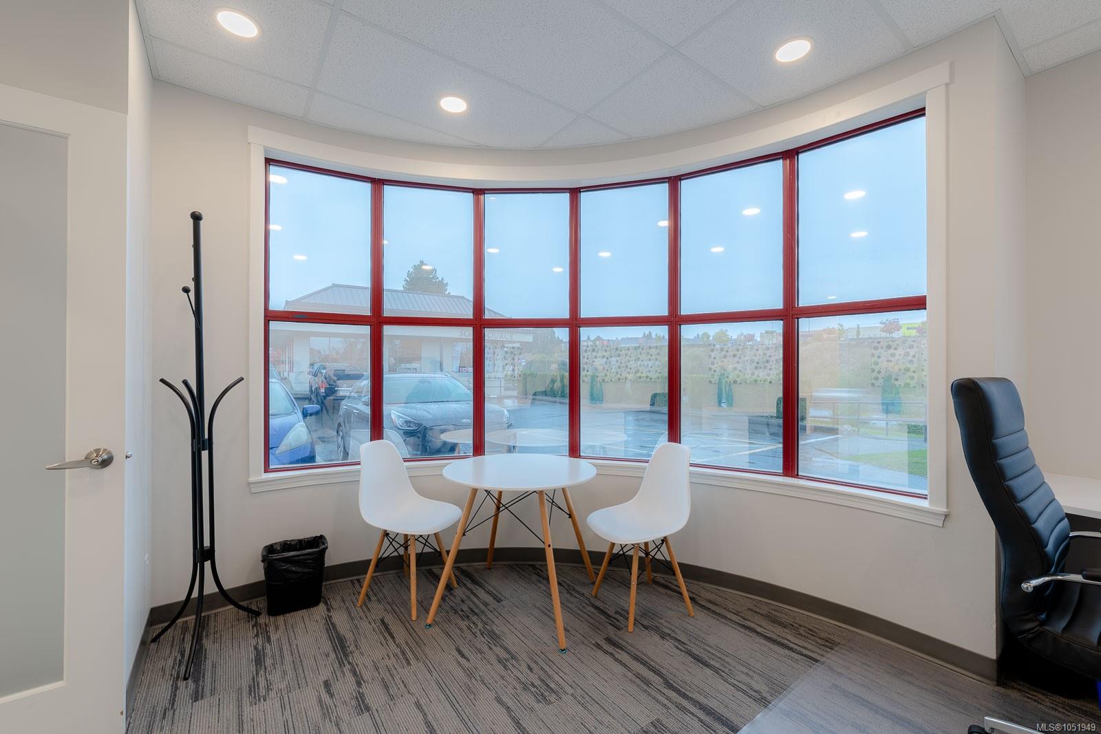 1A-5140 Metral Dr — listing photo 10 of 41
