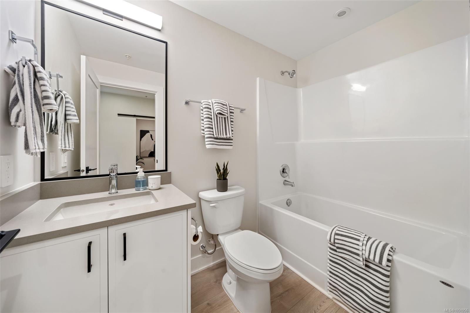109-1371 Goldstream Ave — listing photo 8 of 9