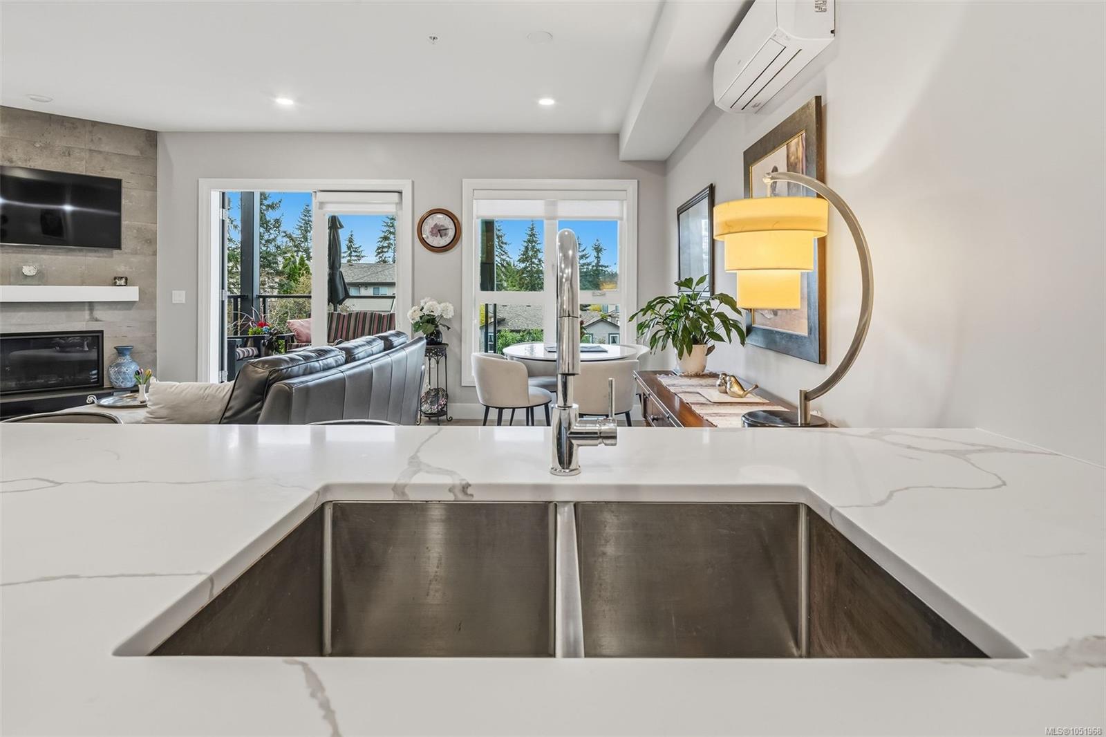 207-741 Travino Lane — listing photo 12 of 42