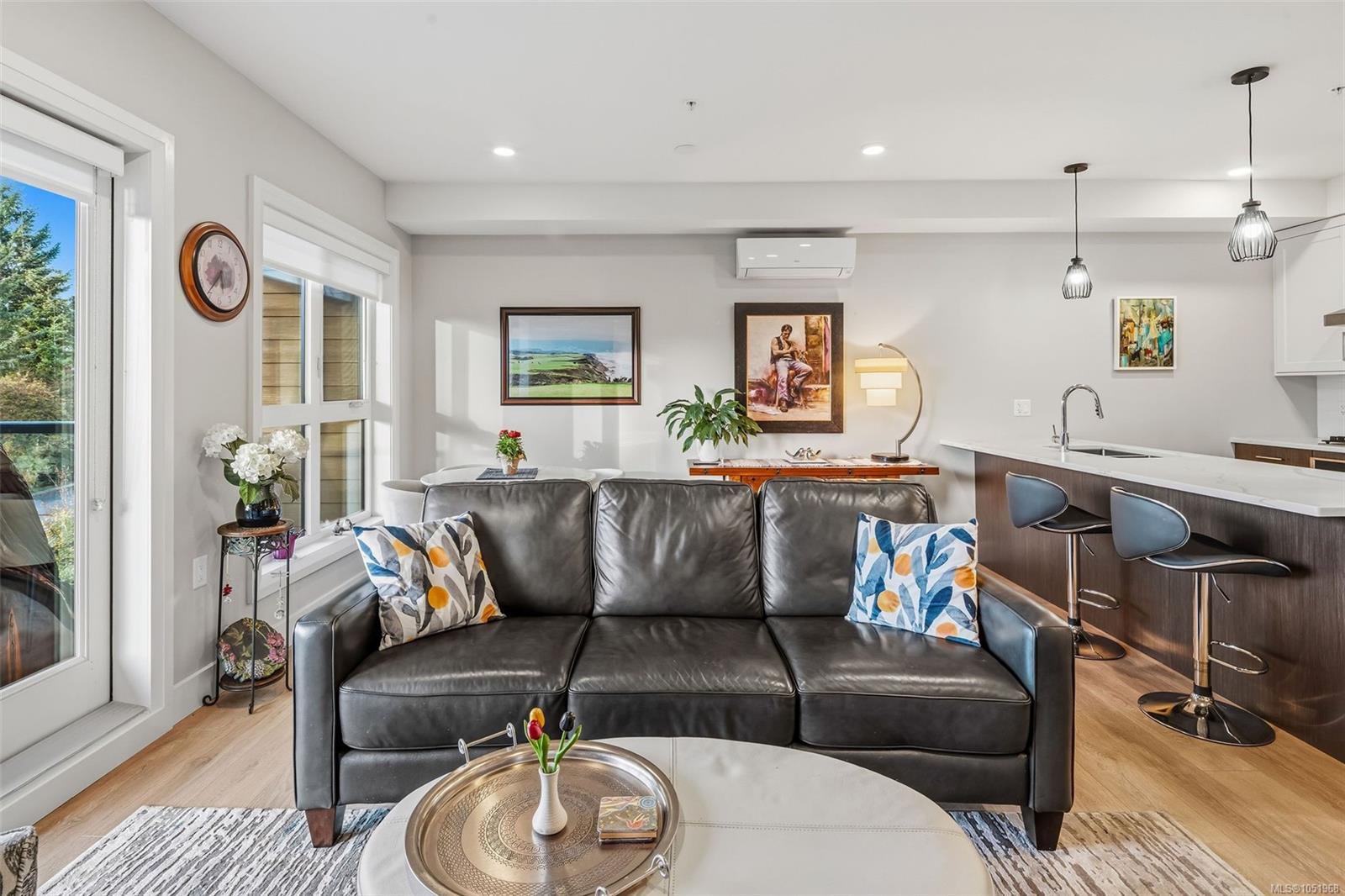 207-741 Travino Lane — listing photo 14 of 42