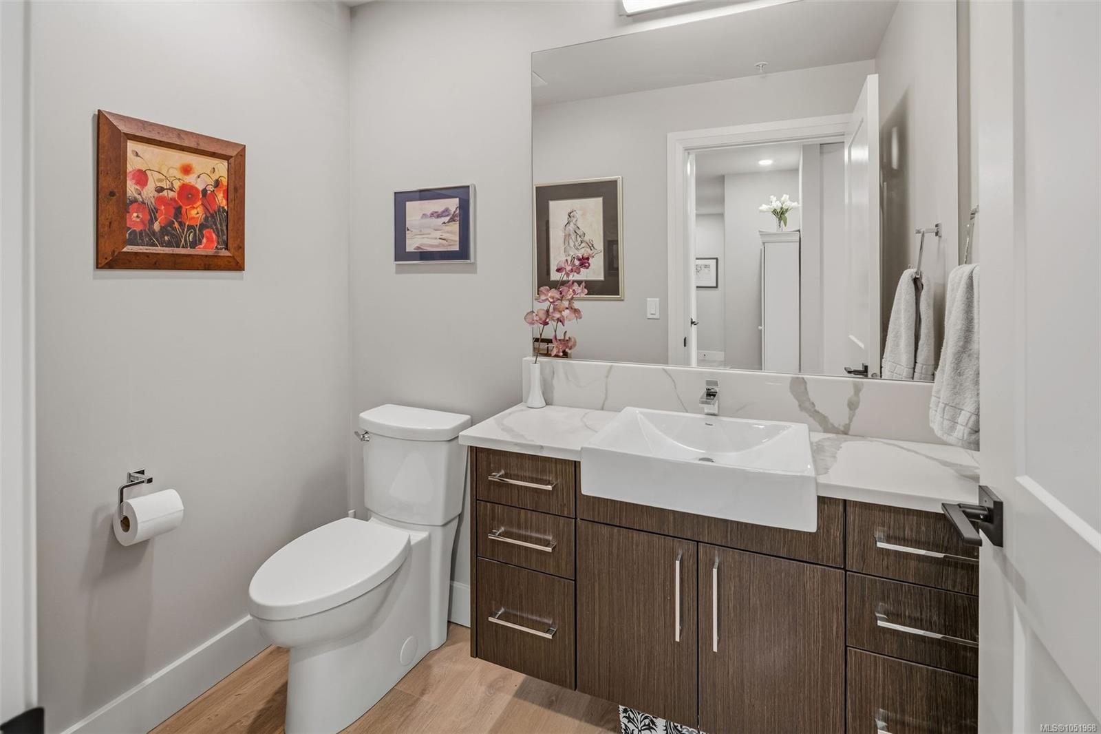 207-741 Travino Lane — listing photo 7 of 42