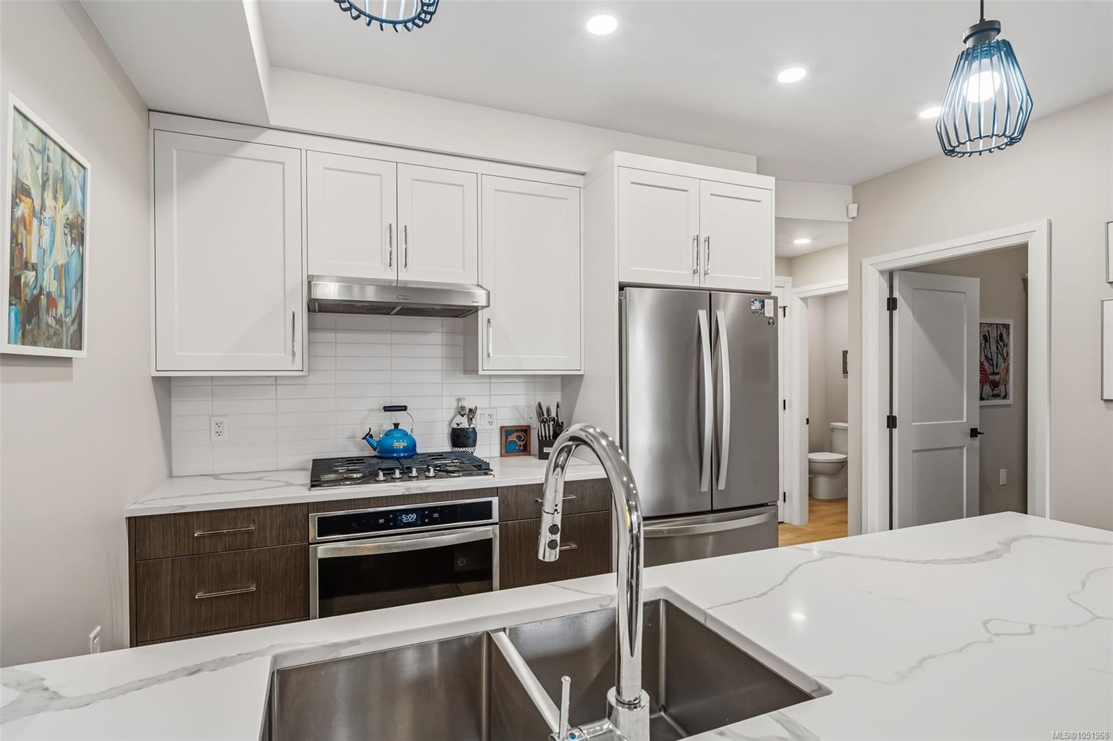 207-741 Travino Lane — listing photo 10 of 42