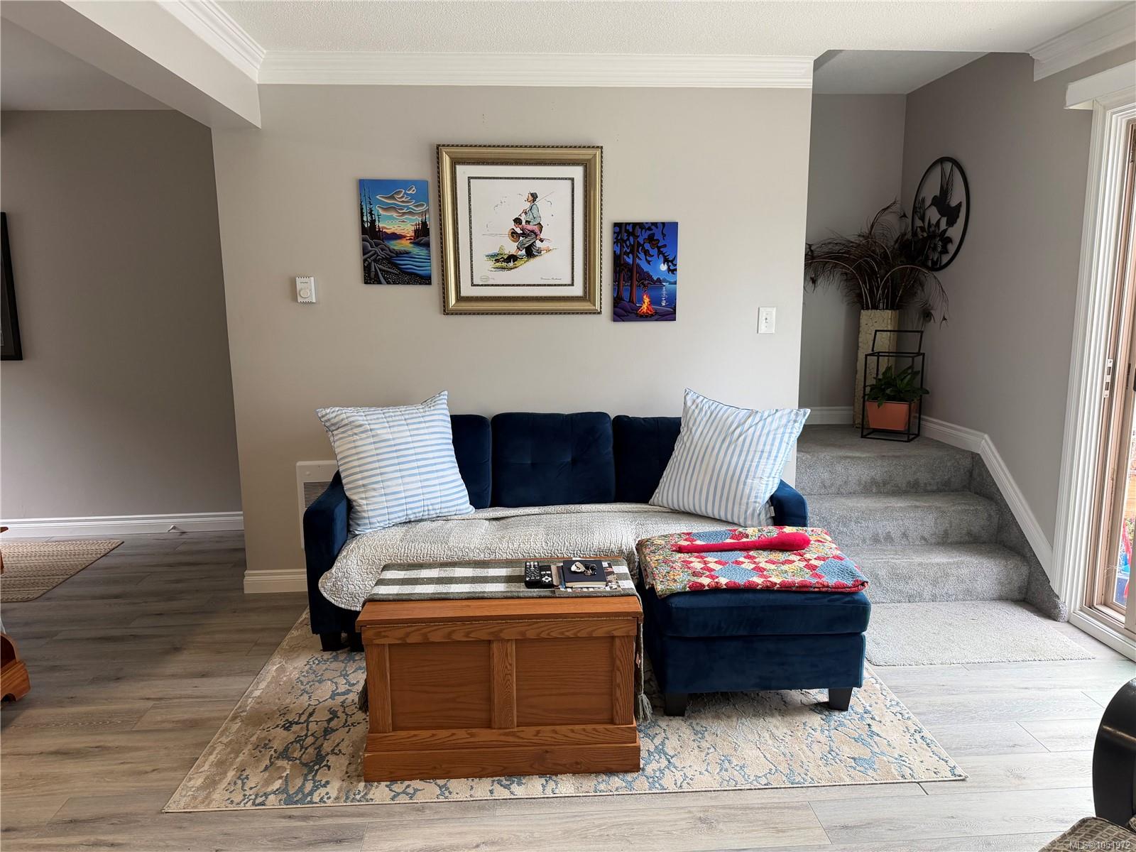 202 Haida Ave — listing photo 9 of 26