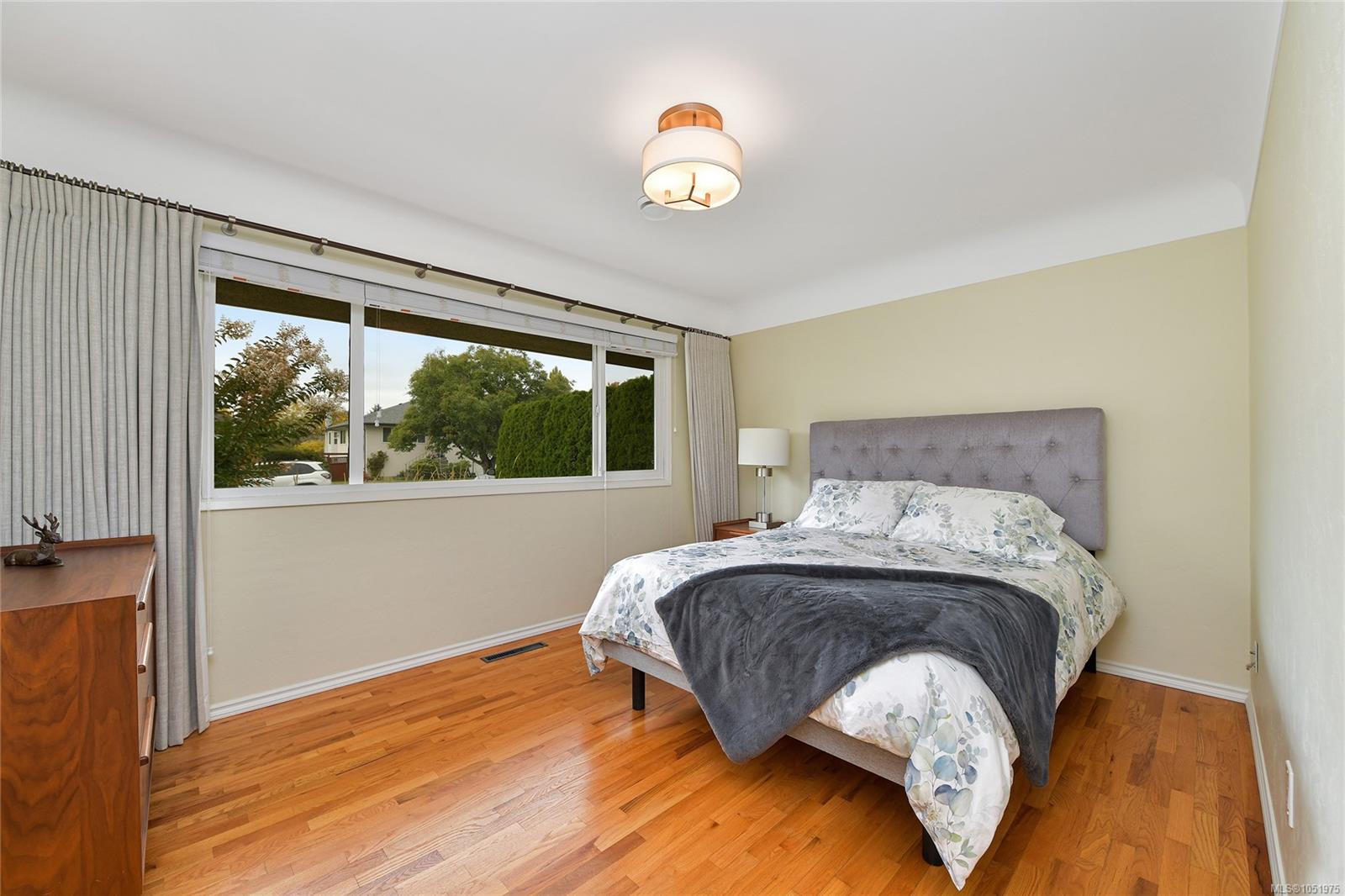 3213 Aldridge St — listing photo 14 of 33