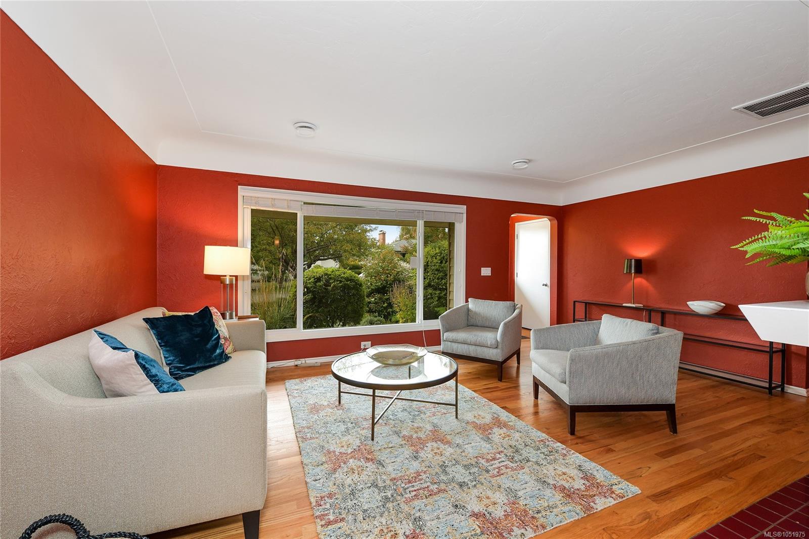 3213 Aldridge St — listing photo 3 of 33