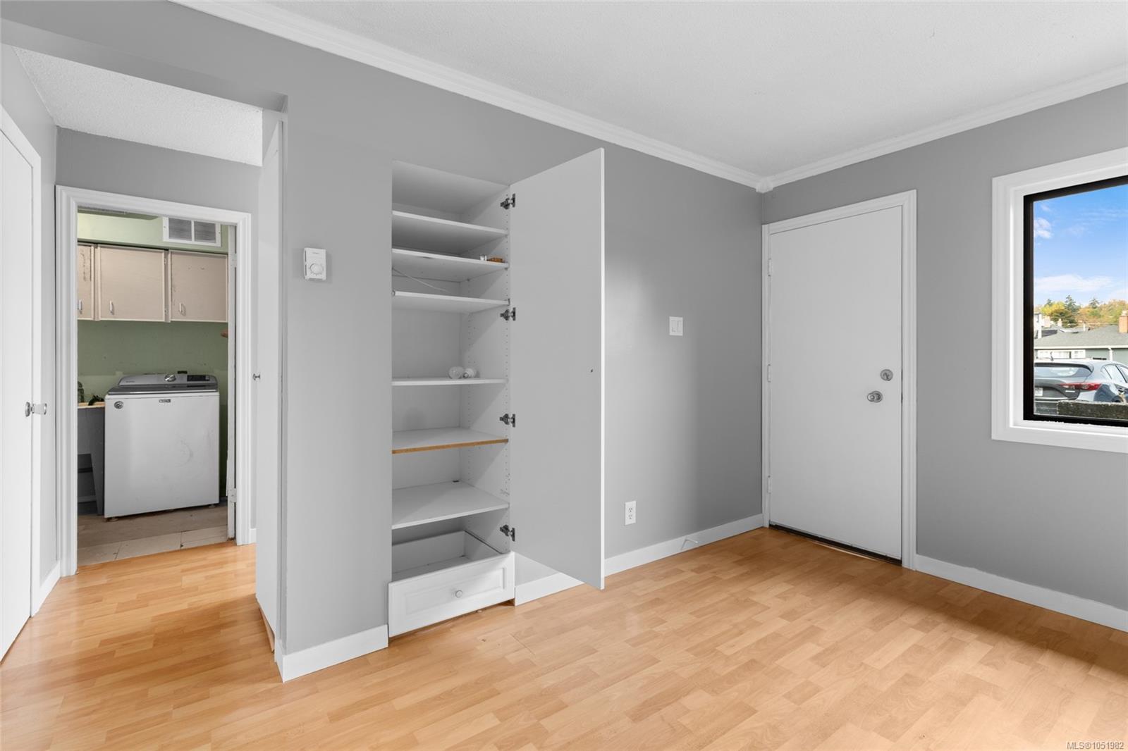 7-477 Lampson St — listing photo 8 of 29