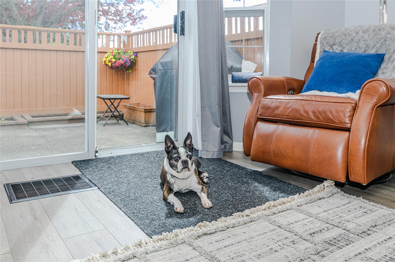 54-2070 Amelia Ave — listing photo 6 of 32