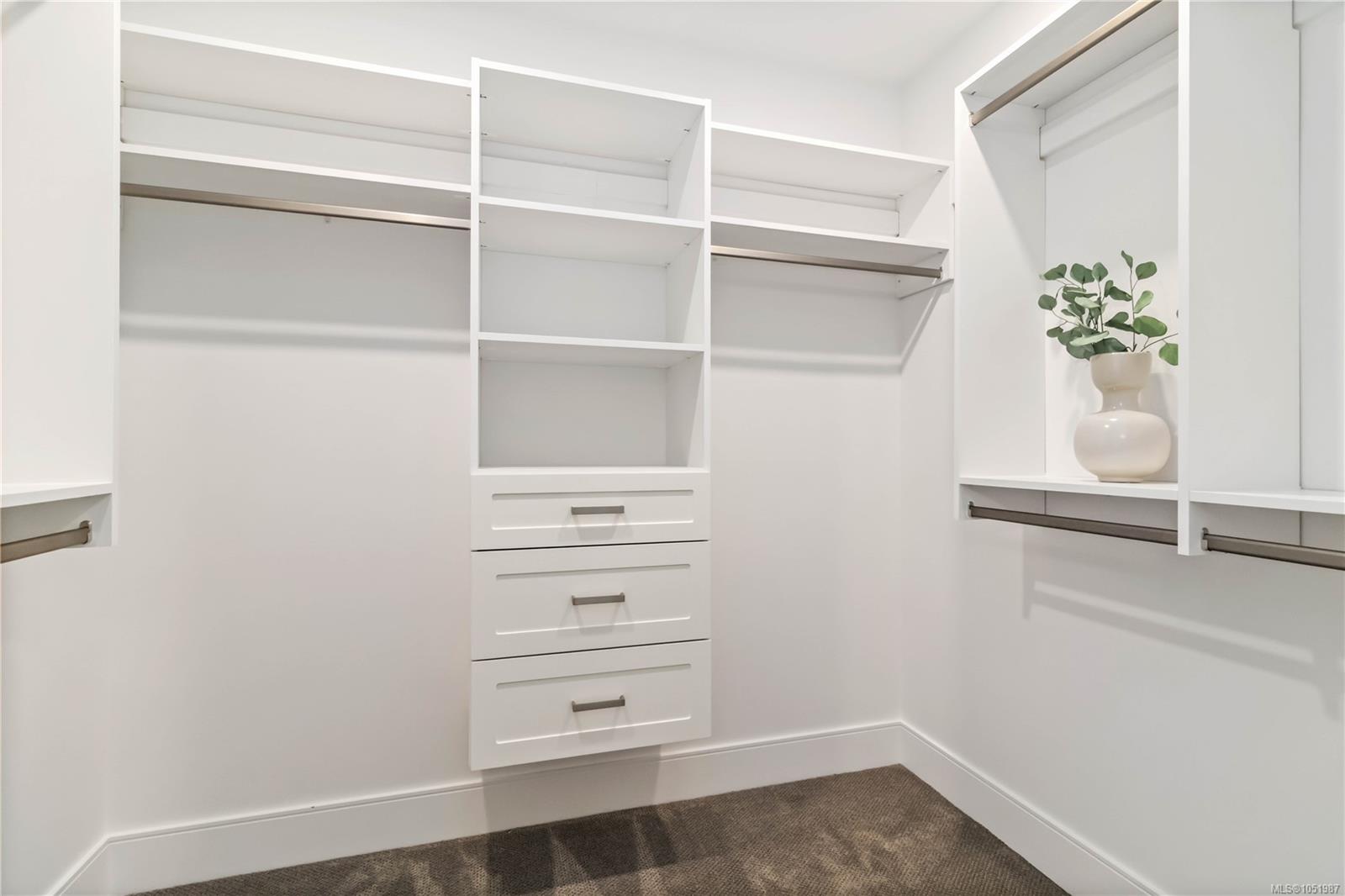 205-990 Doumac Ave — listing photo 12 of 26