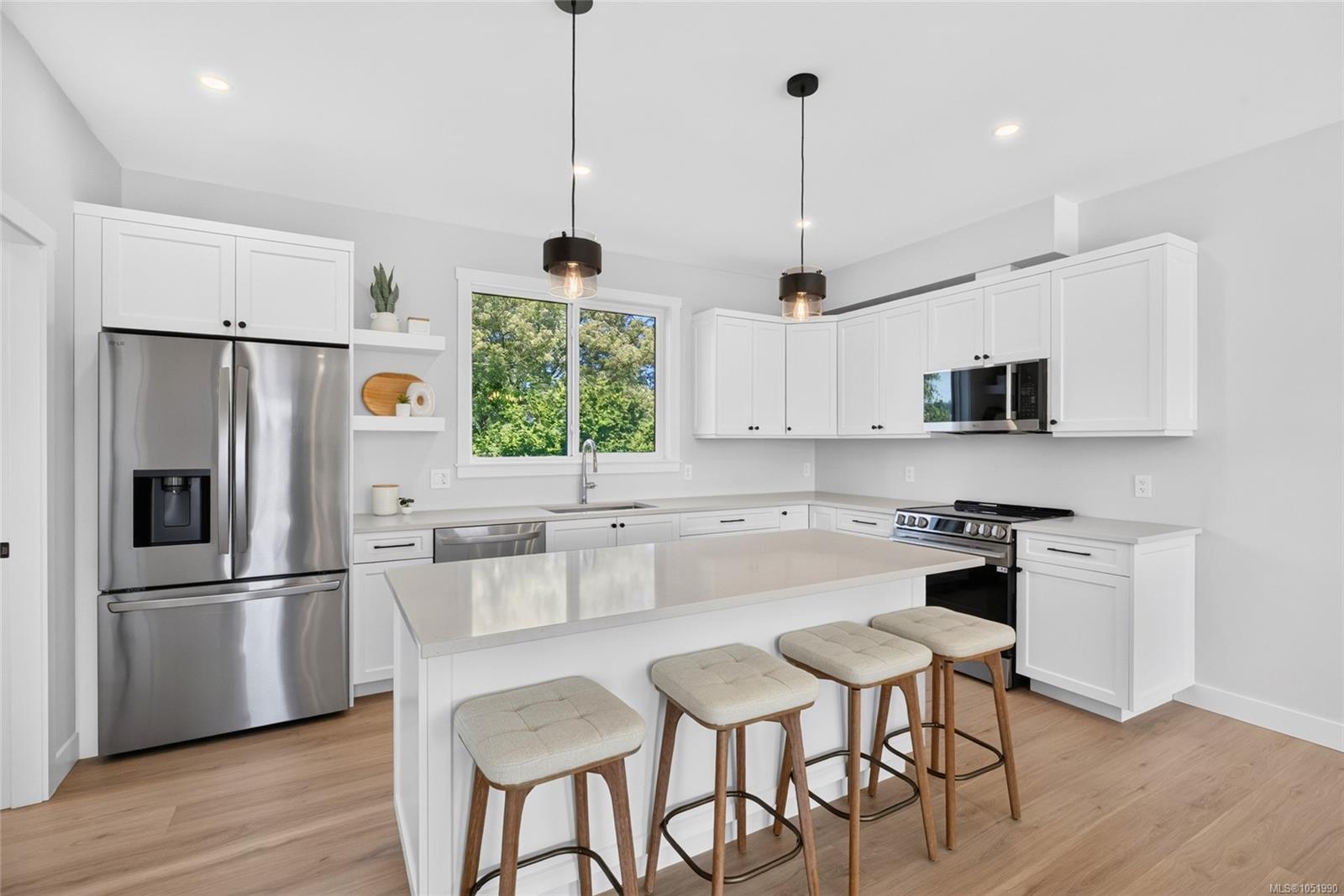 2022 Galerno Rd — listing photo 5 of 55
