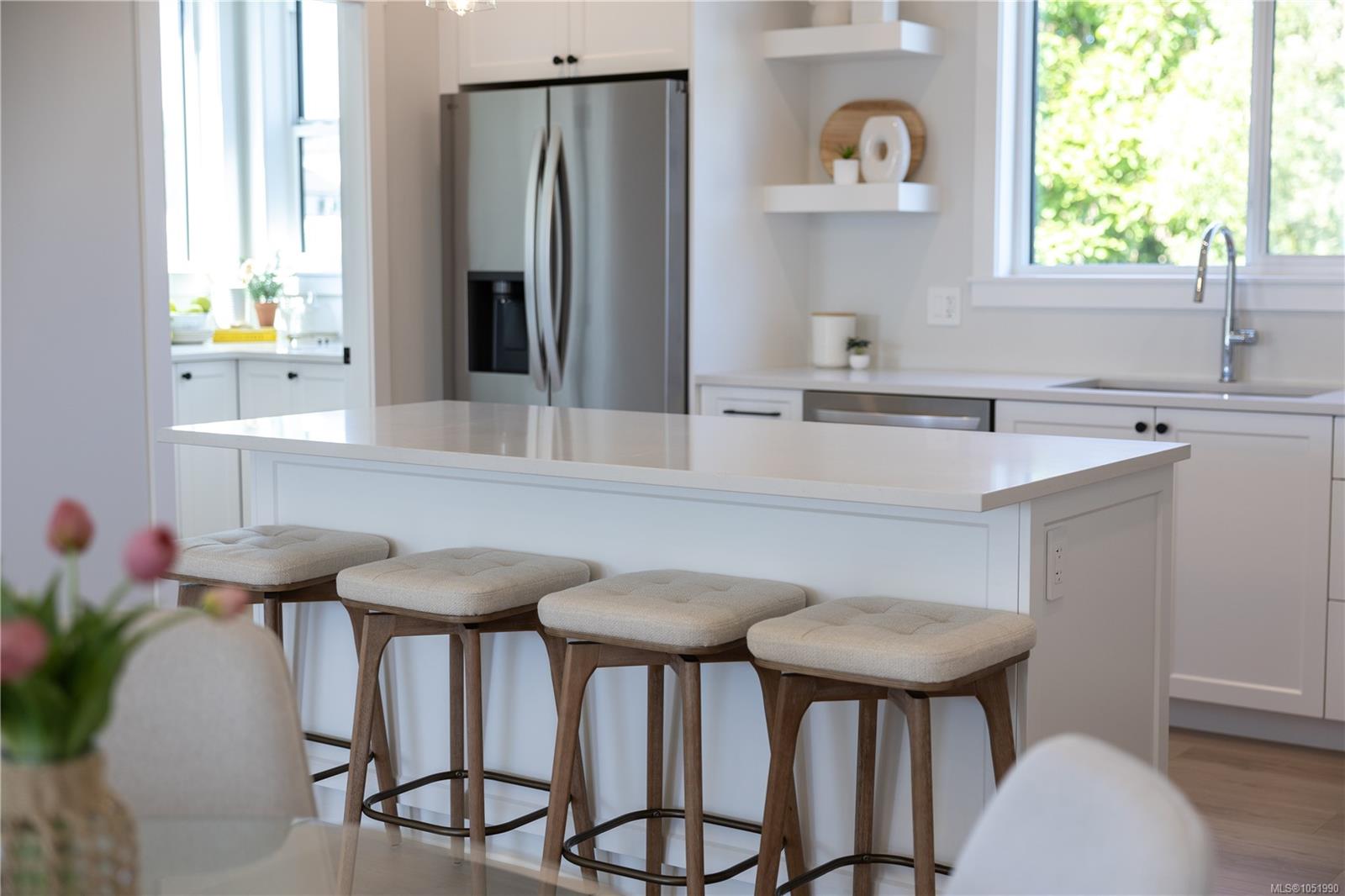 2022 Galerno Rd — listing photo 10 of 55