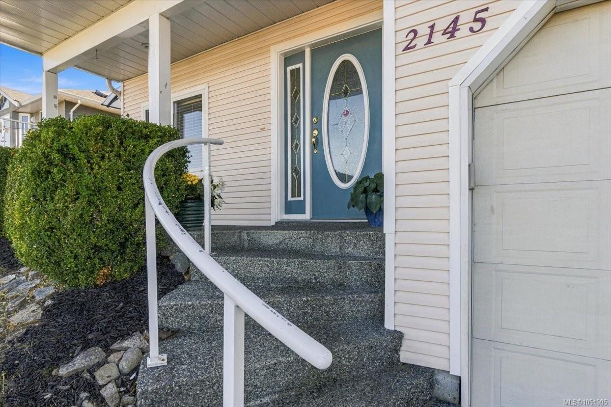 2145 Woodthrush Pl — listing photo 6 of 64