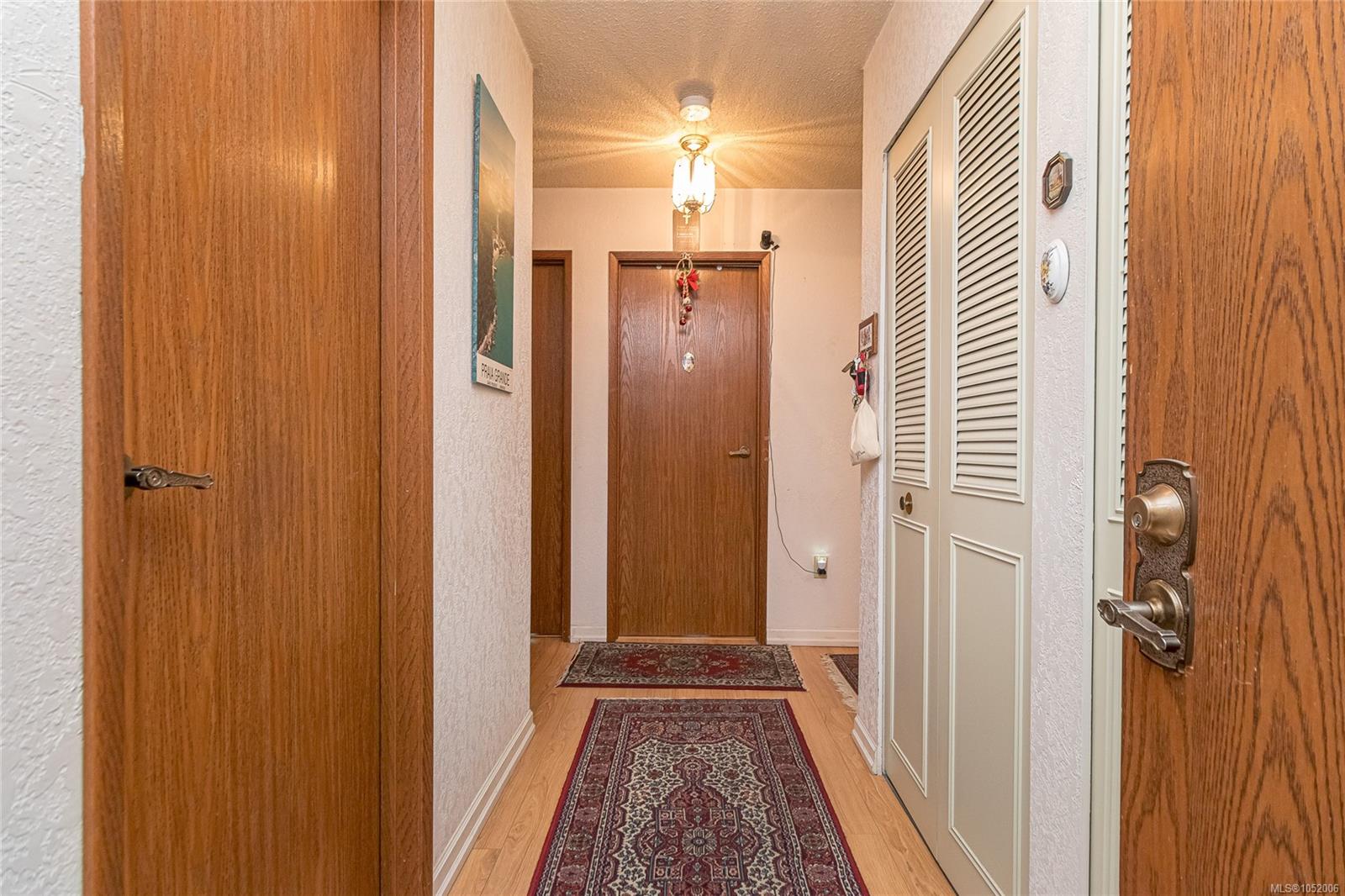 312-1545 Pandora Ave — listing photo 5 of 31