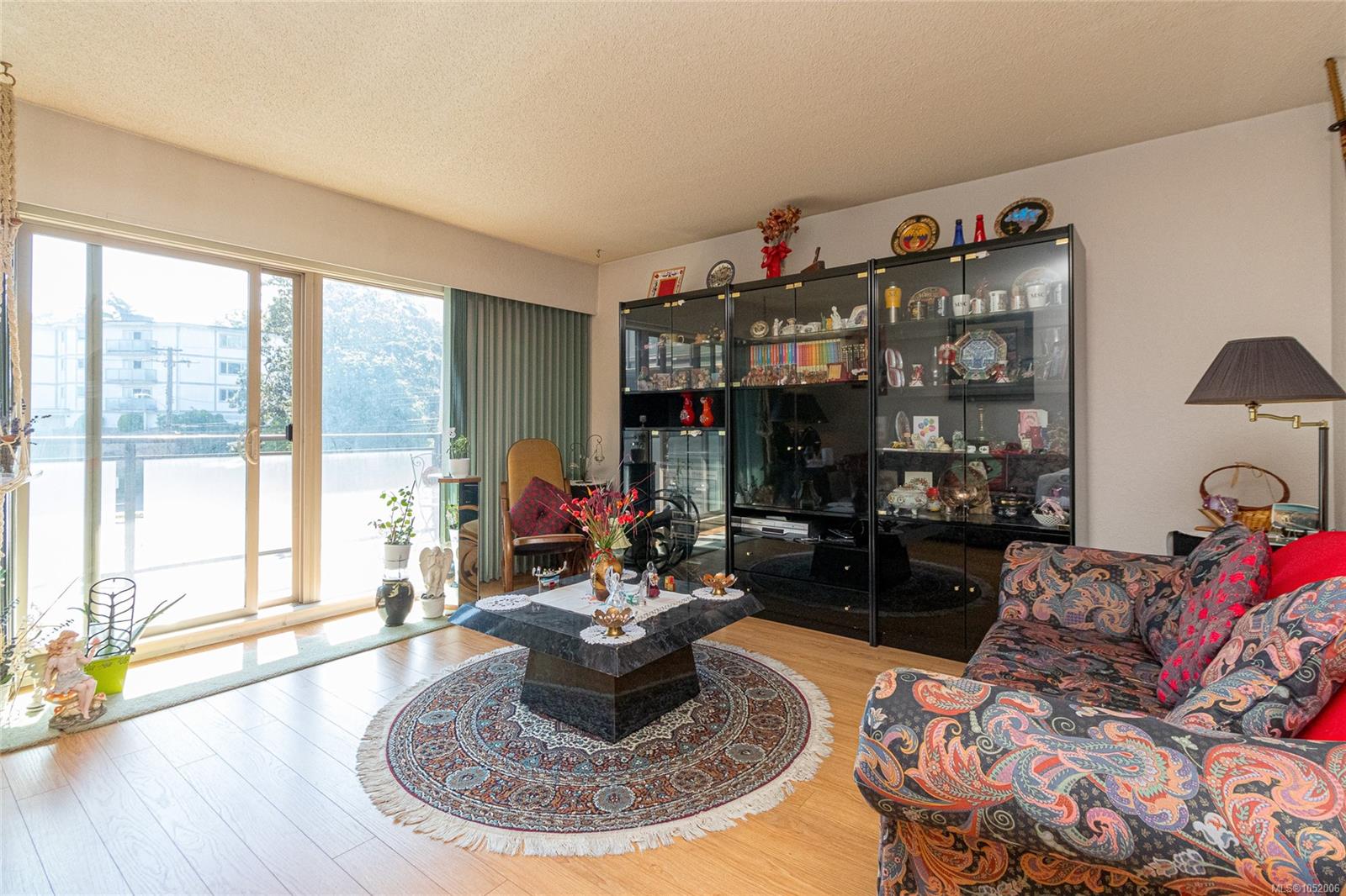 312-1545 Pandora Ave — listing photo 6 of 31