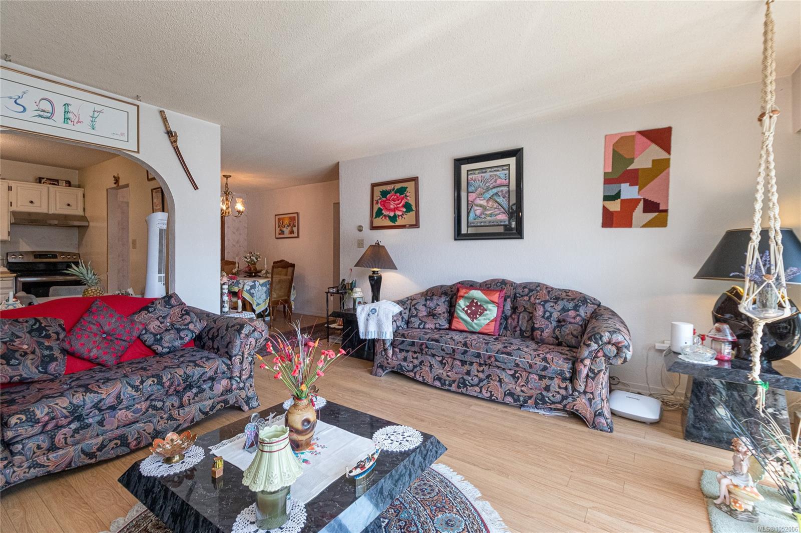 312-1545 Pandora Ave — listing photo 8 of 31