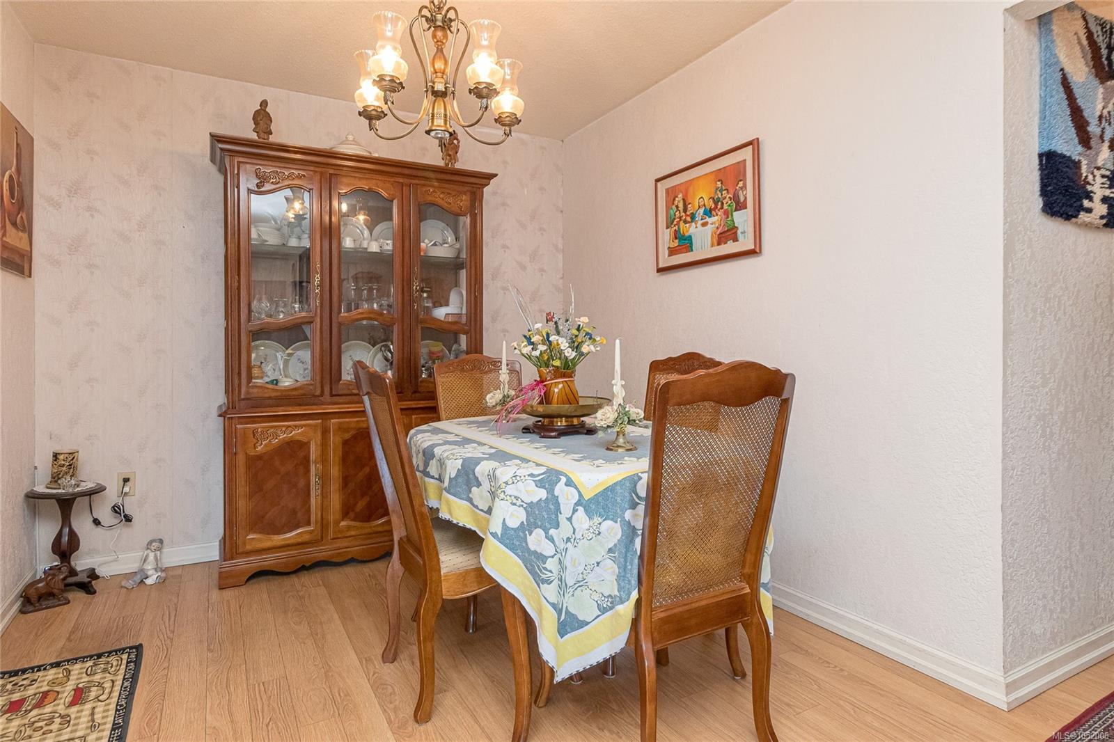 312-1545 Pandora Ave — listing photo 9 of 31
