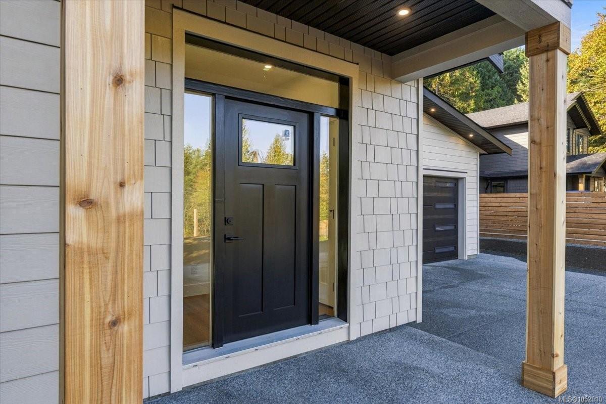 8015 Ridge Rd — listing photo 5 of 60