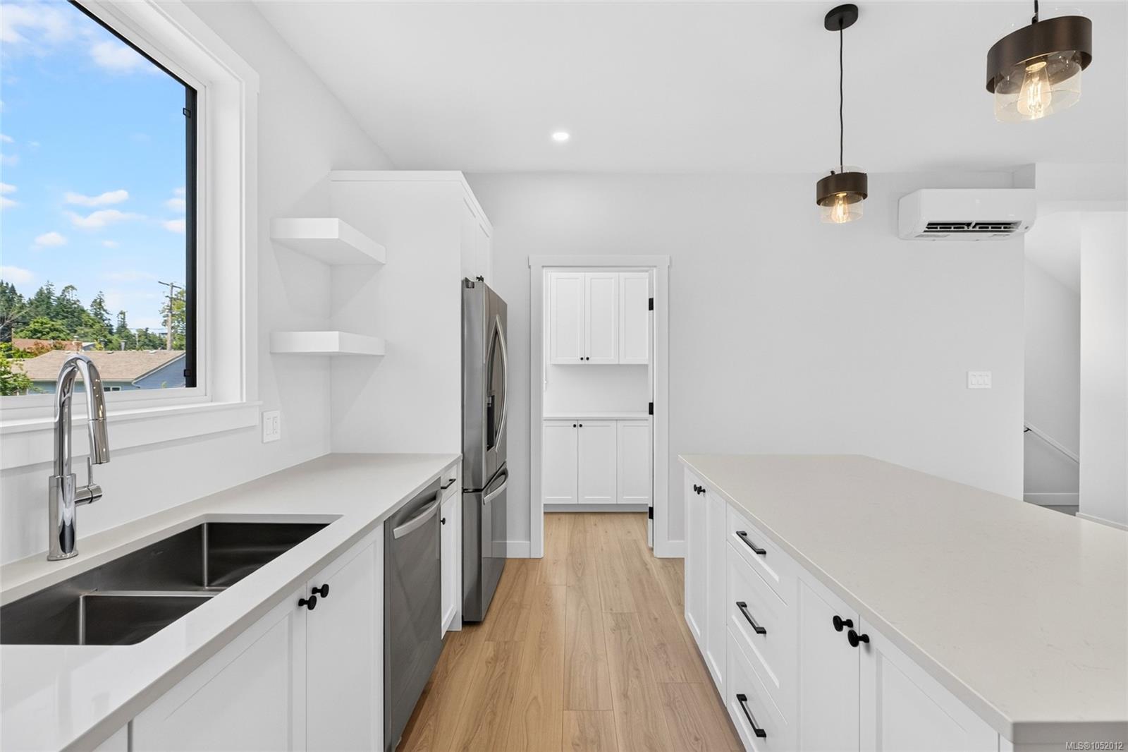 2022 Galerno Rd — listing photo 7 of 49