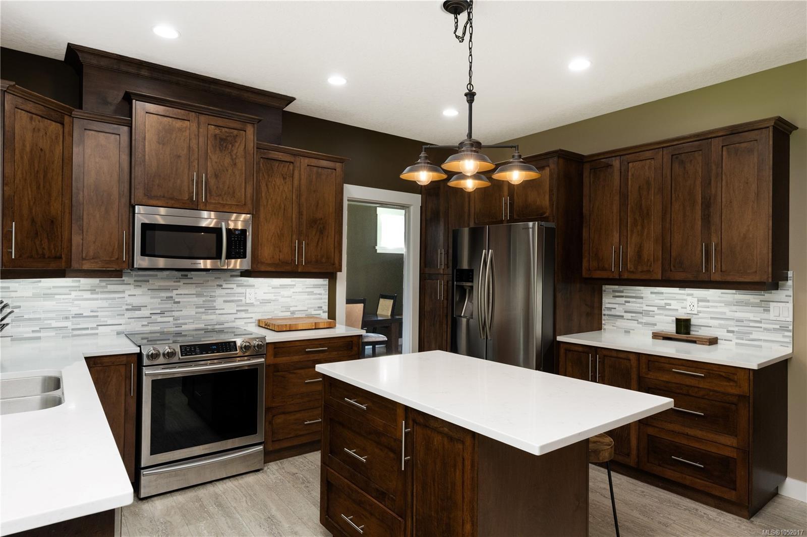 3646 Soren Pl — listing photo 13 of 50