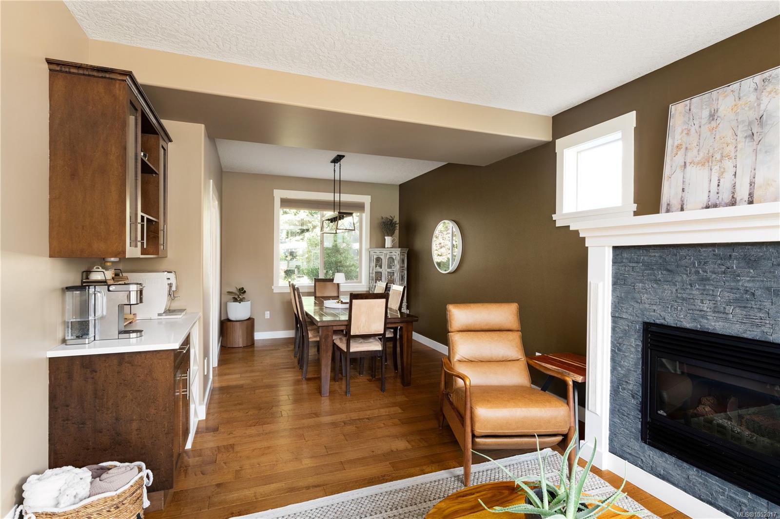 3646 Soren Pl — listing photo 7 of 50