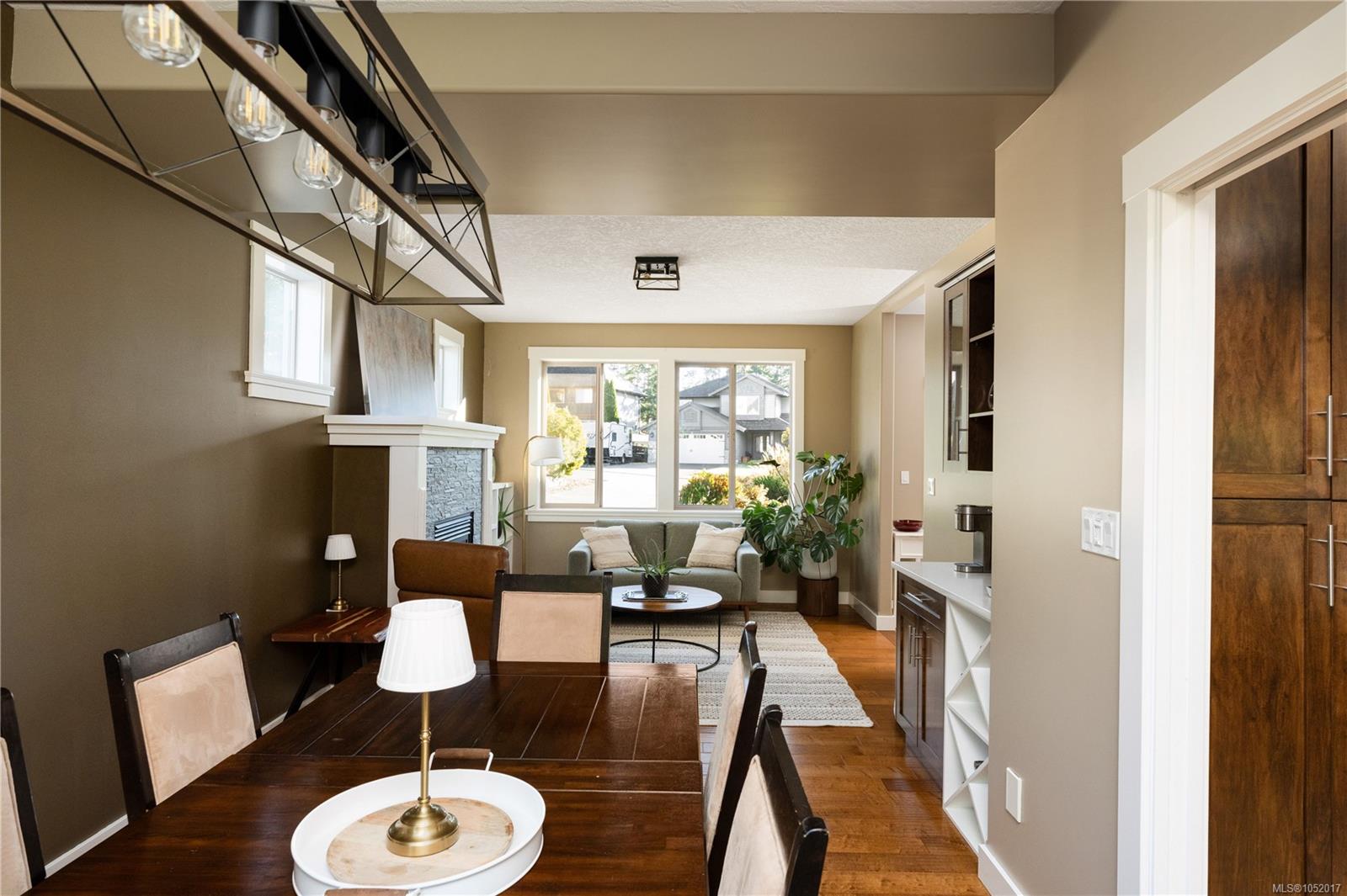3646 Soren Pl — listing photo 9 of 50