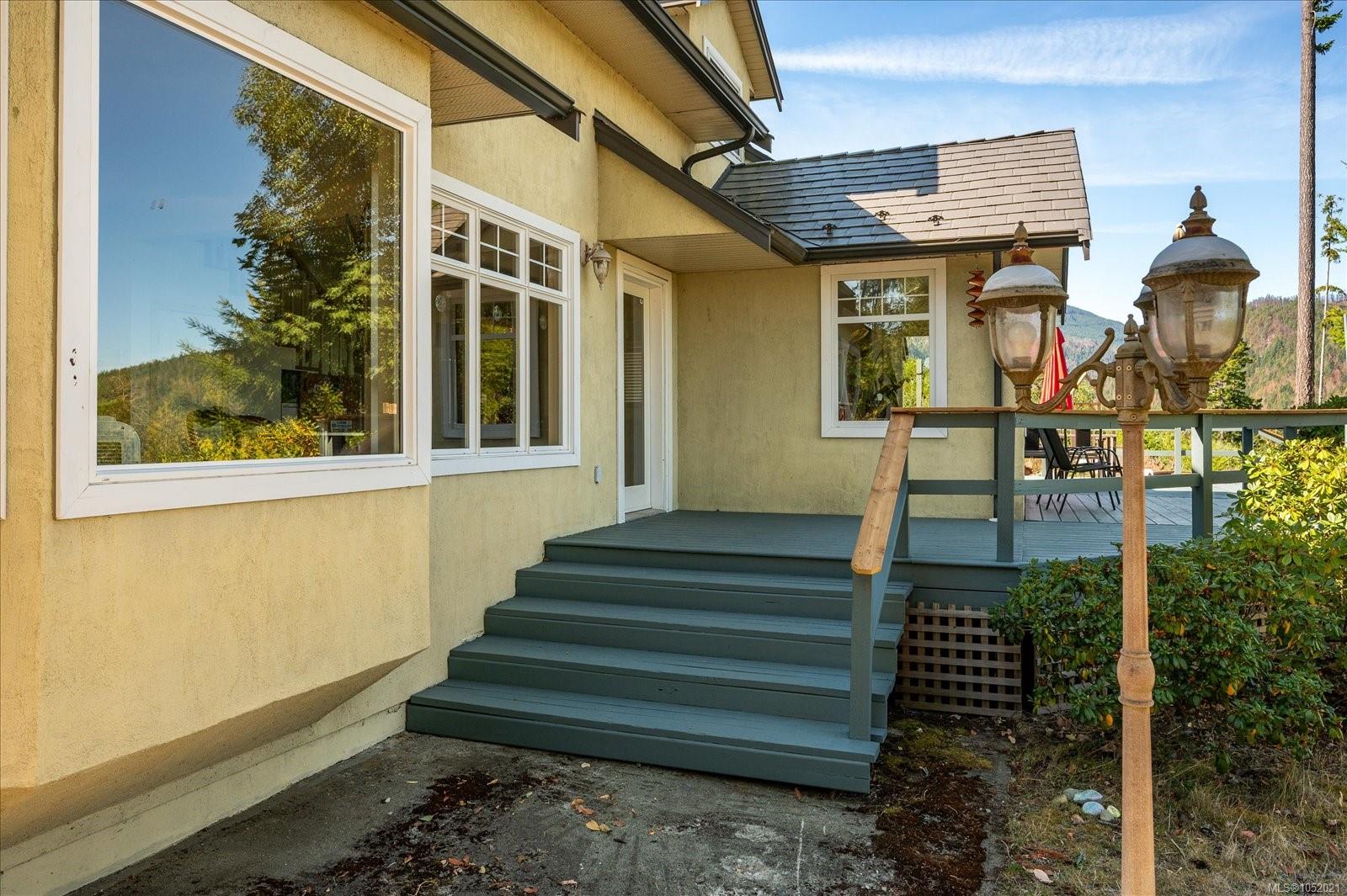 1040 Koen Rd — listing photo 11 of 45