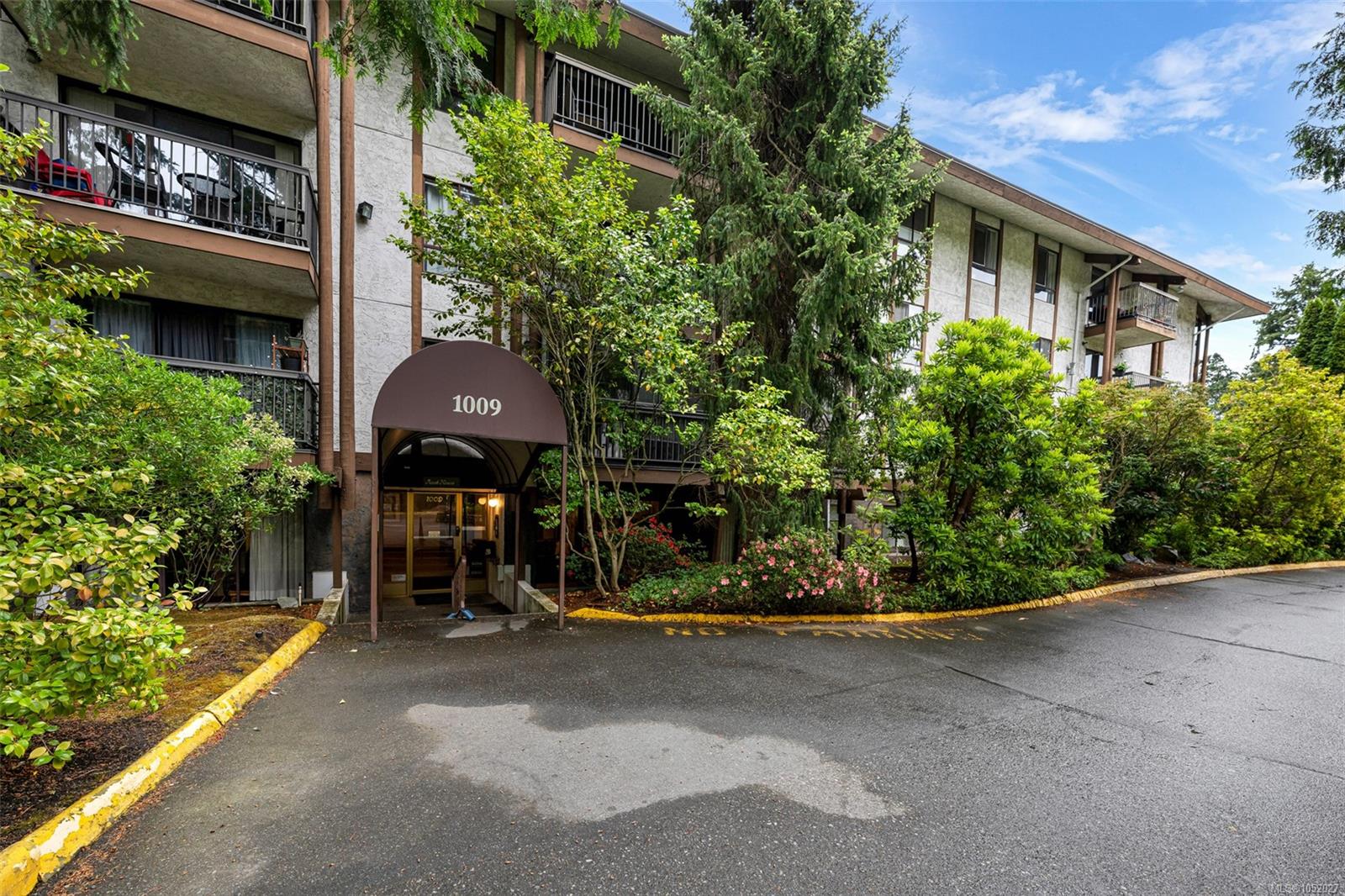 419-1009 McKenzie Ave, Saanich
