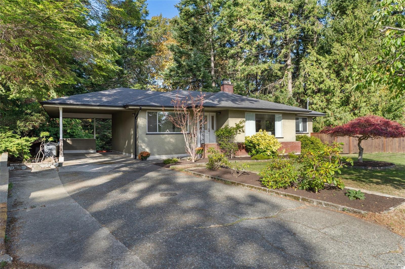2104 Wenman Dr — listing photo 3 of 41