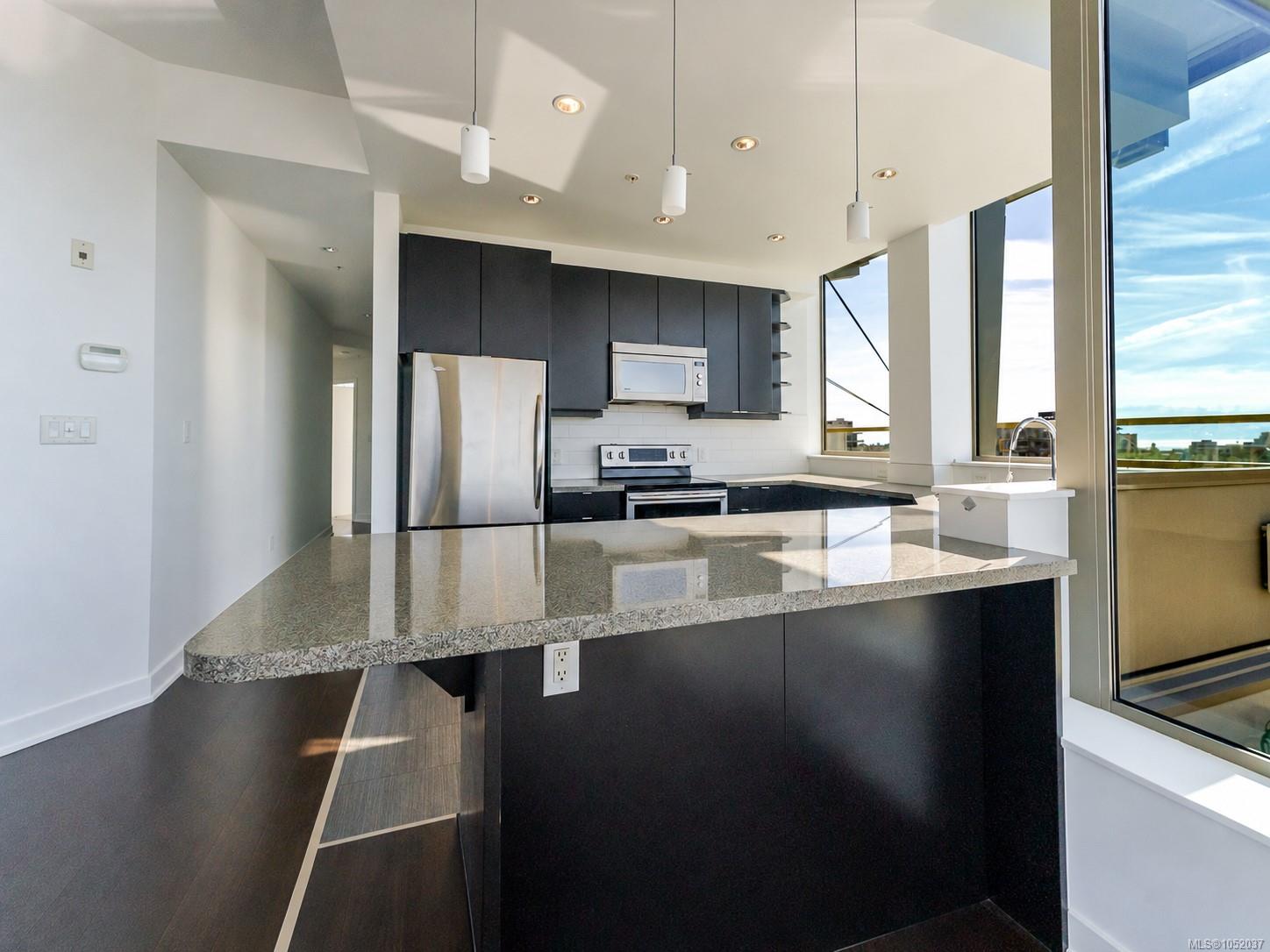 PH 1501-760 Johnson St — listing photo 8 of 37