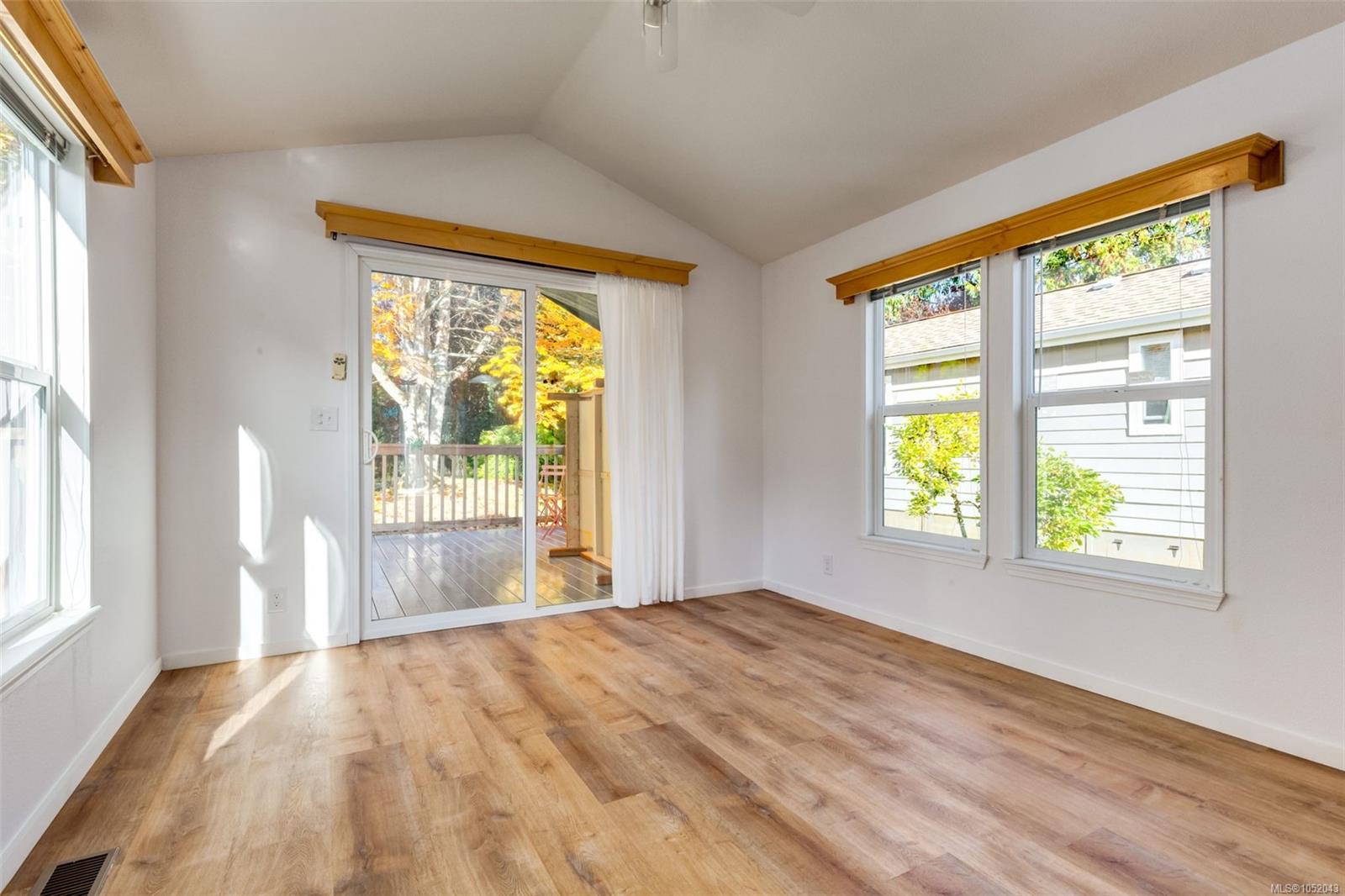 107-3042 River Rd — listing photo 14 of 41
