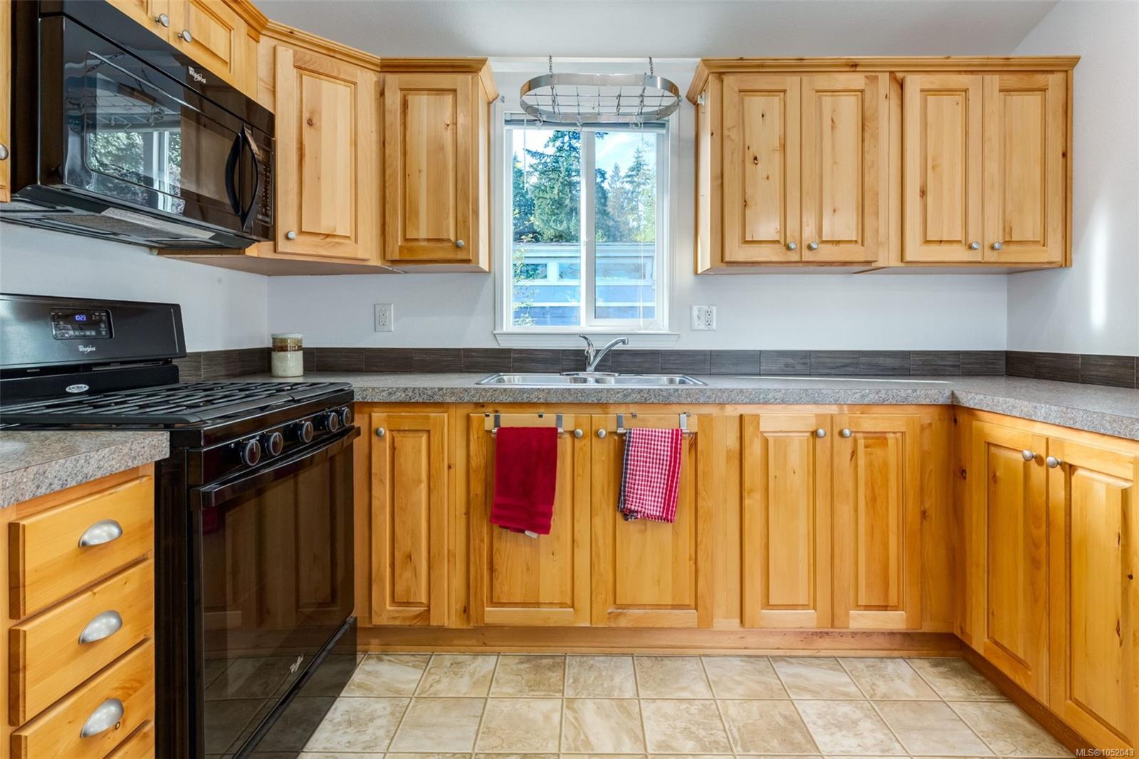 107-3042 River Rd — listing photo 6 of 41