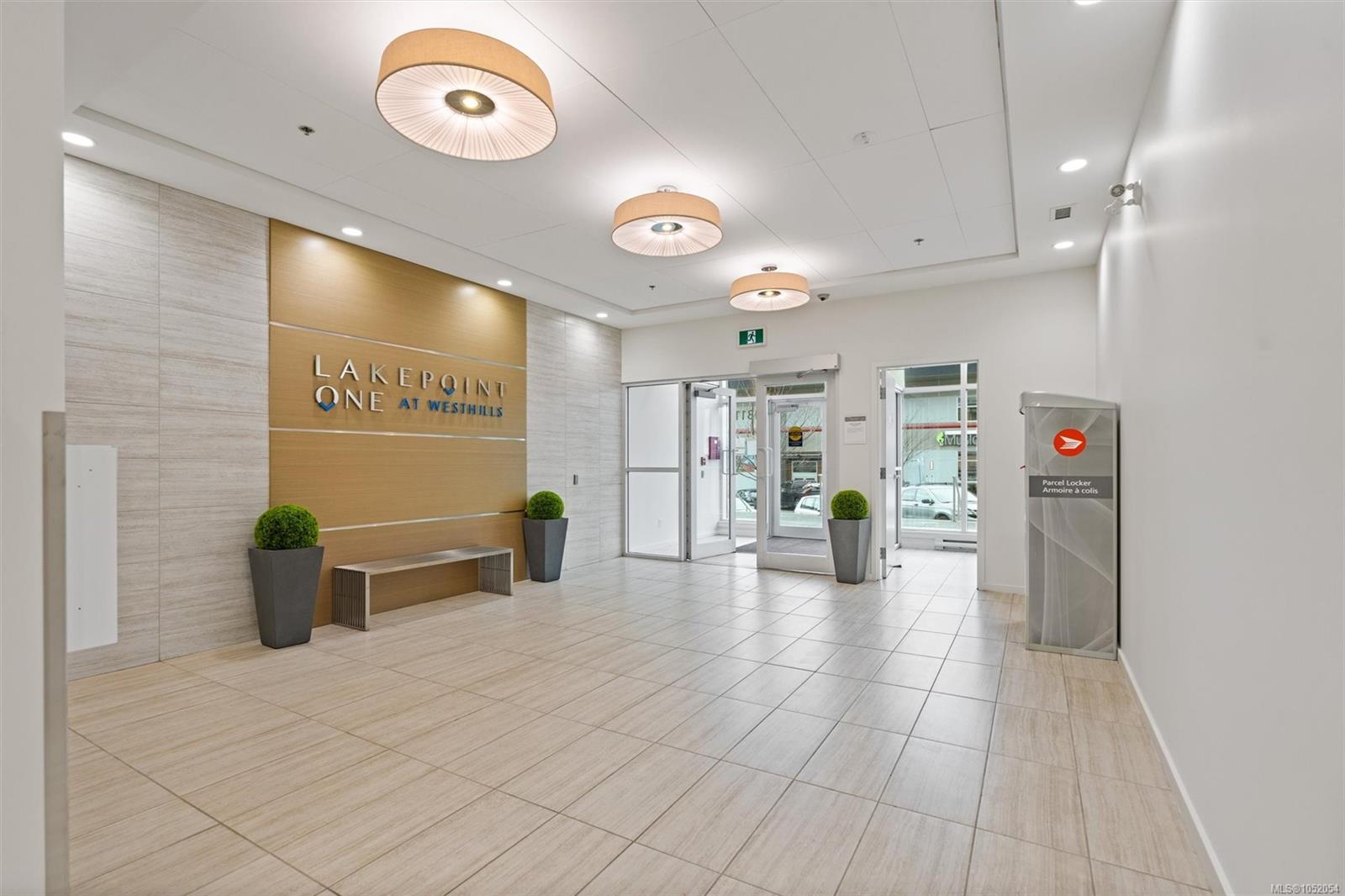 406-1311 Lakepoint Way — listing photo 4 of 36