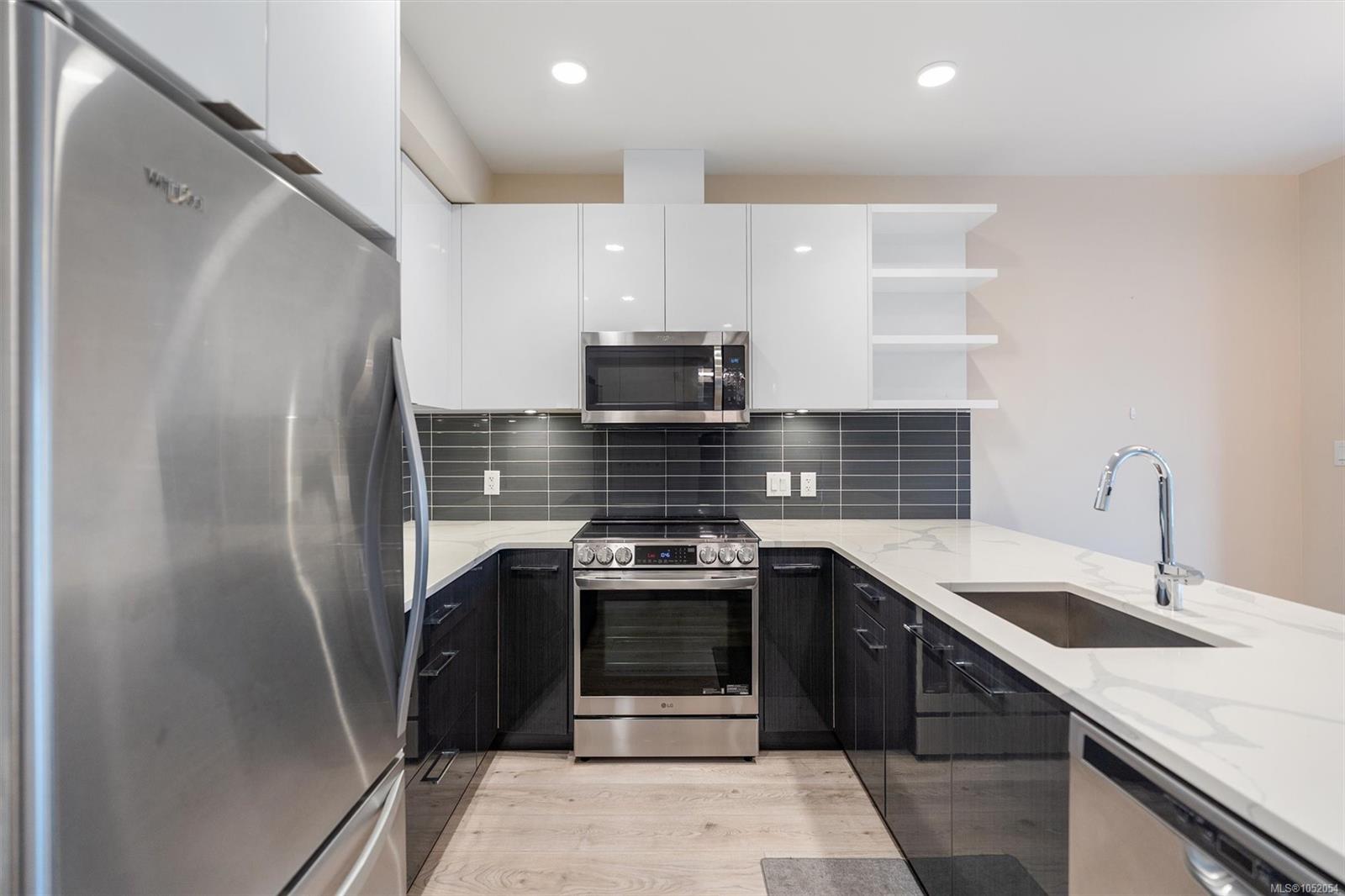 406-1311 Lakepoint Way — listing photo 6 of 36