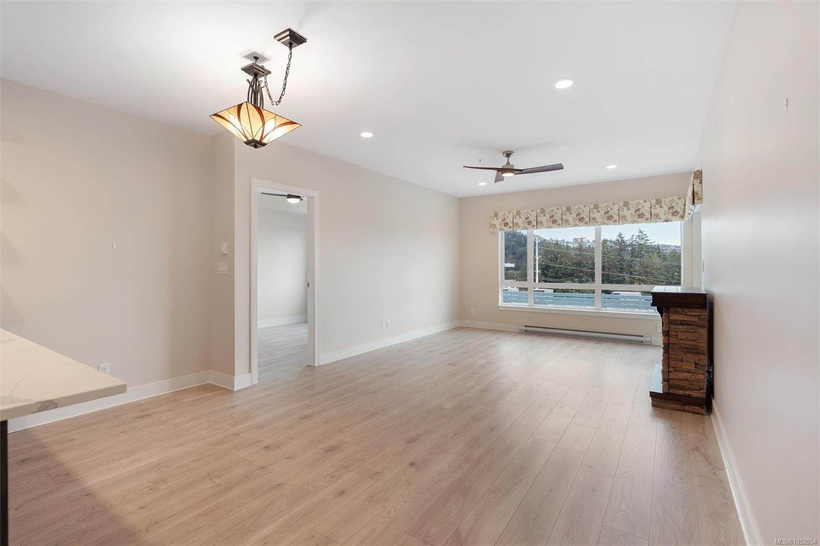 406-1311 Lakepoint Way — listing photo 10 of 36