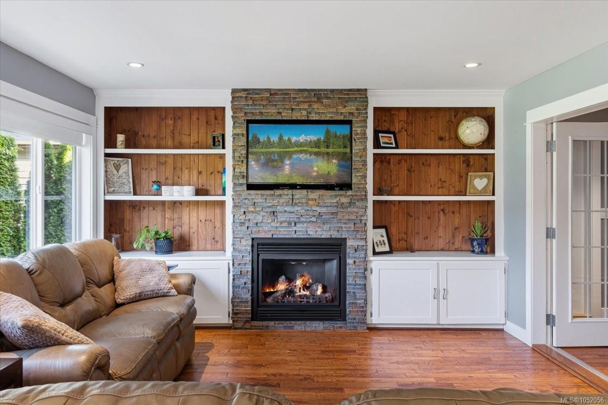 558 Johnstone Rd — listing photo 4 of 64
