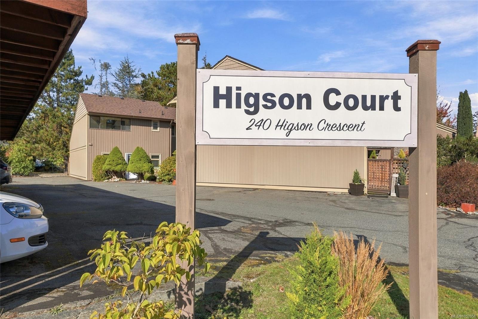 240 Higson Cres, Qualicum Beach