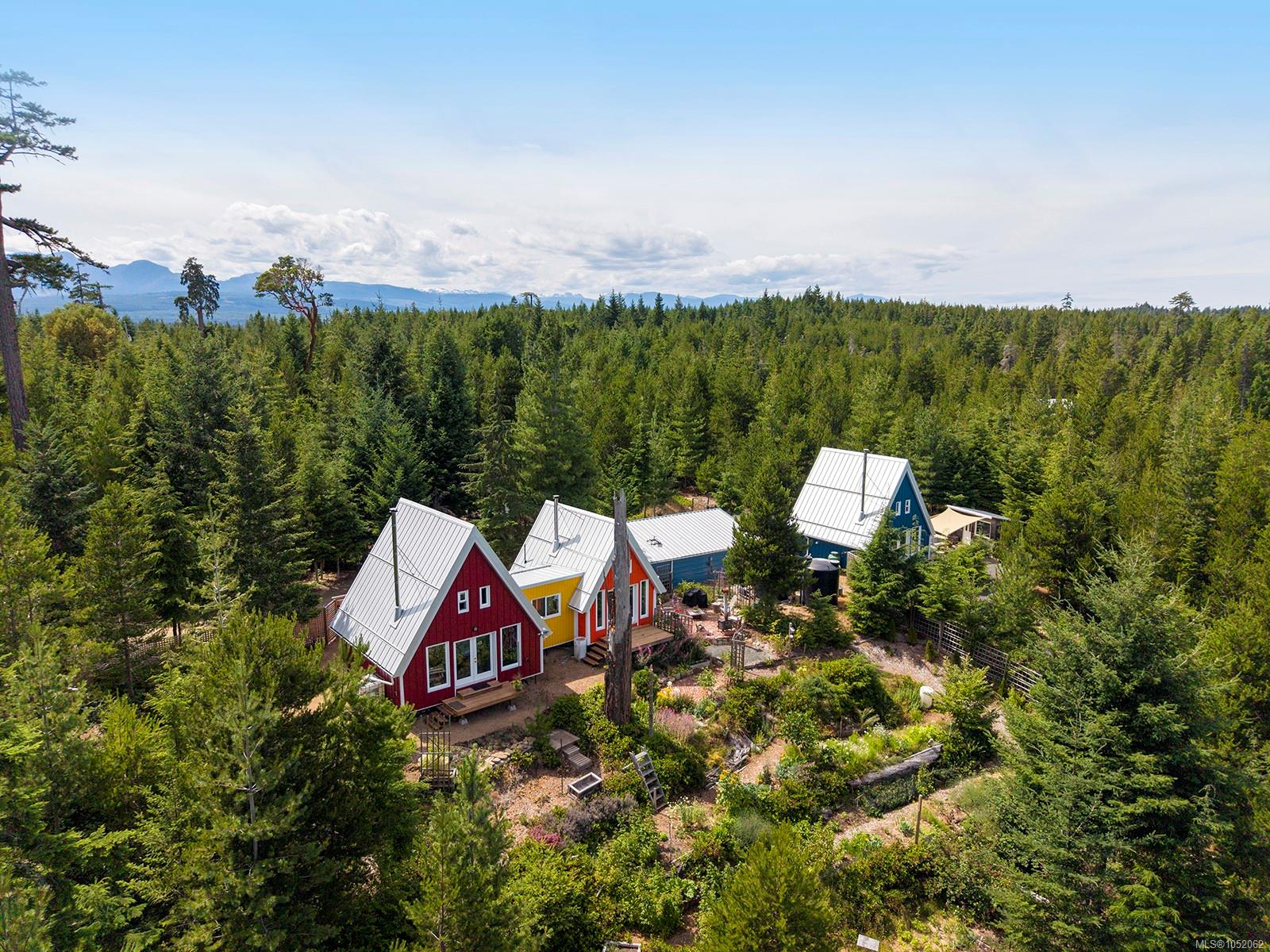 4150 Pinecrest Rd — listing photo 3 of 57