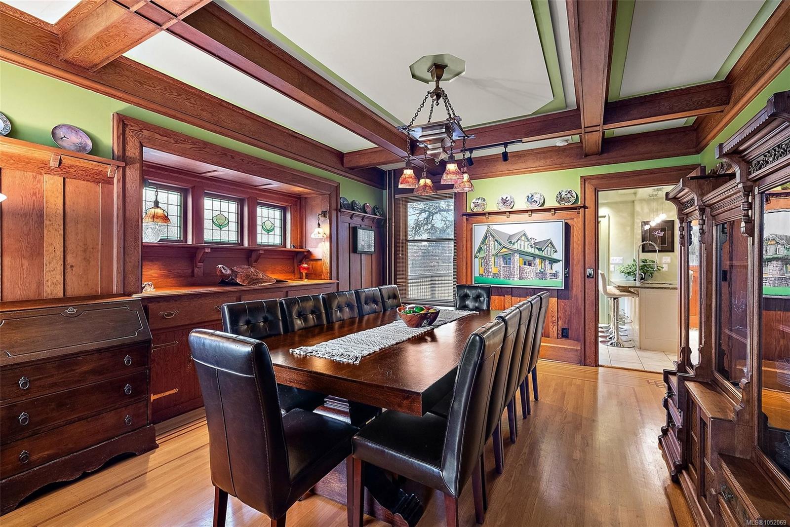 1900 Belmont Ave — listing photo 14 of 48