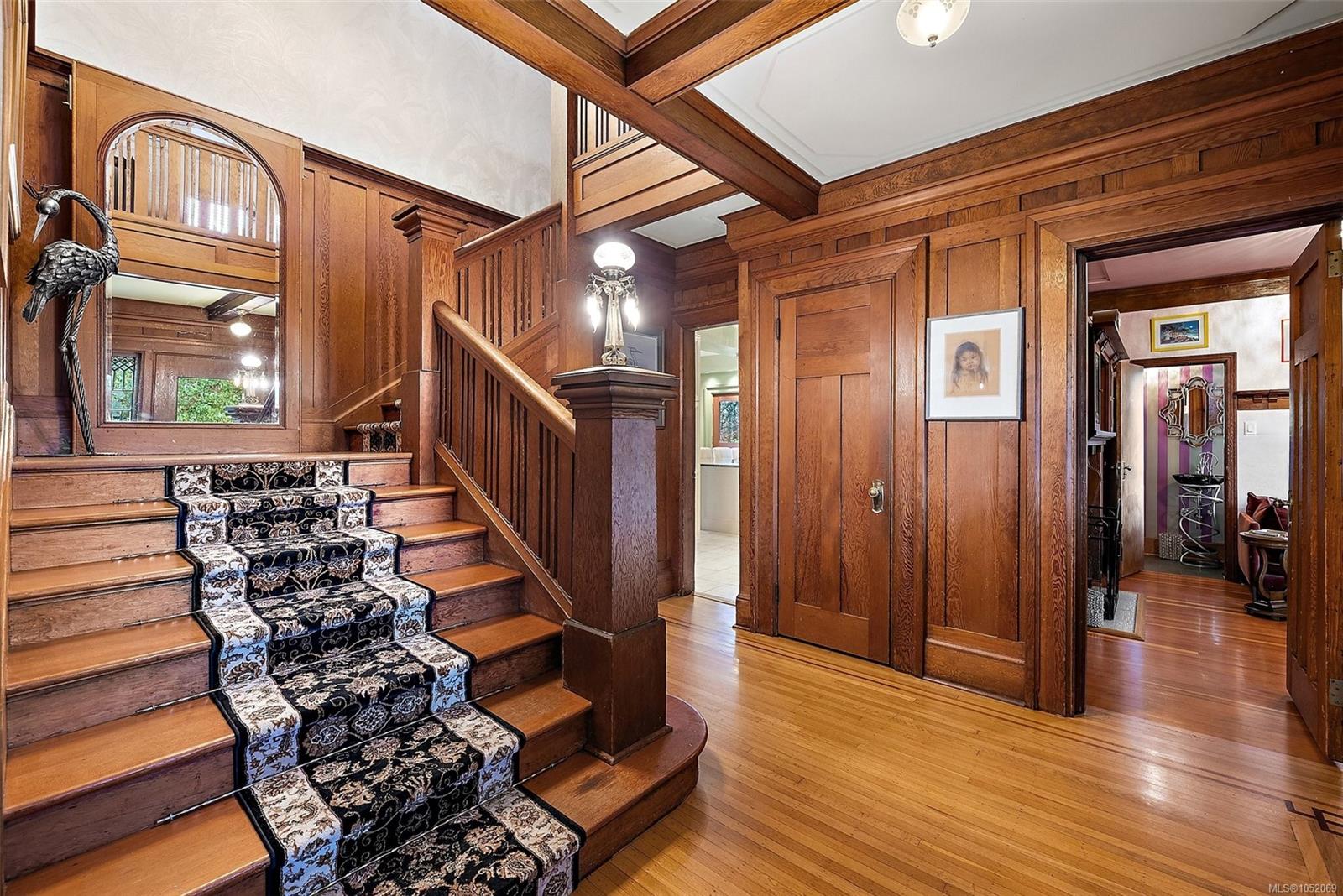 1900 Belmont Ave — listing photo 9 of 48