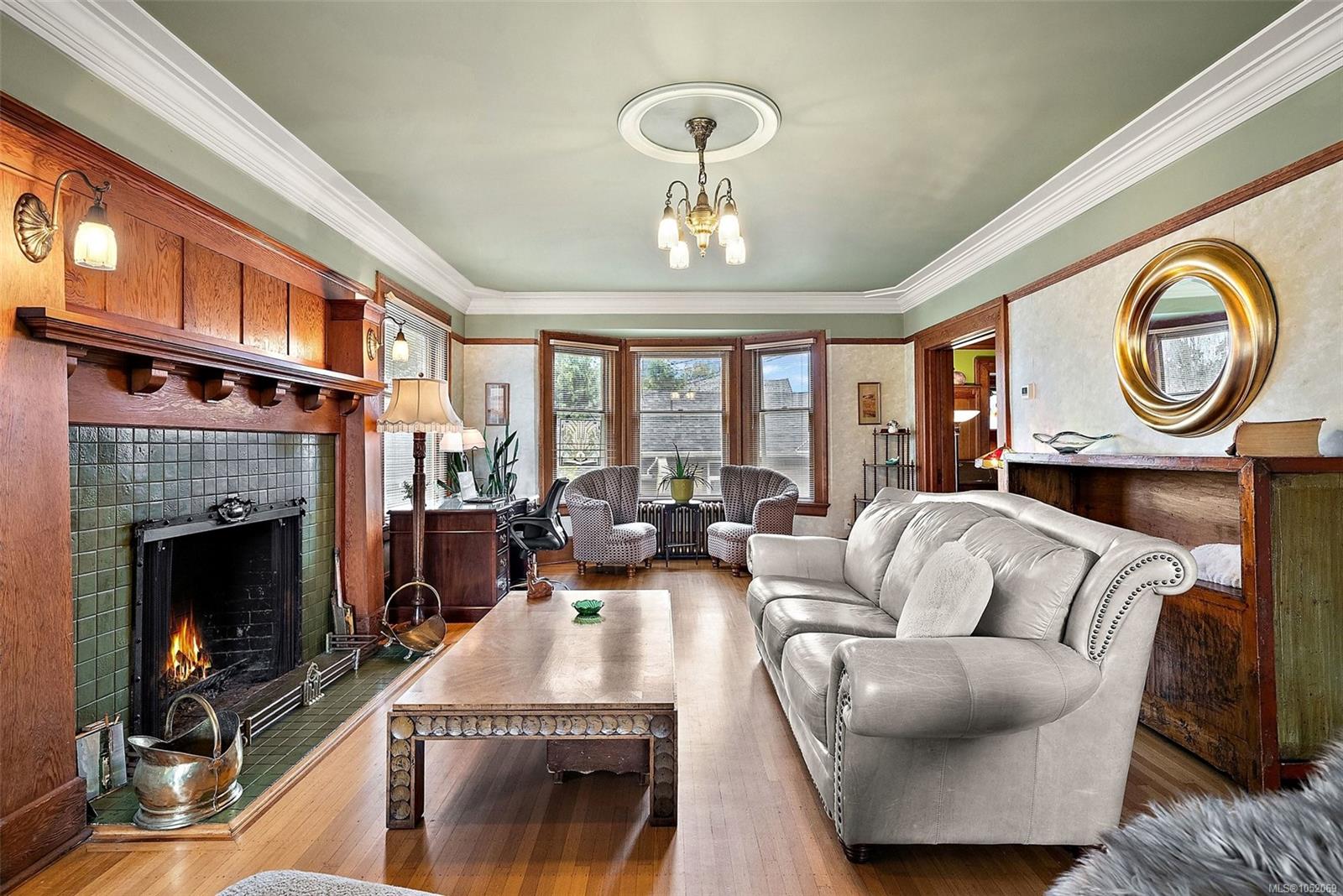 1900 Belmont Ave — listing photo 10 of 48