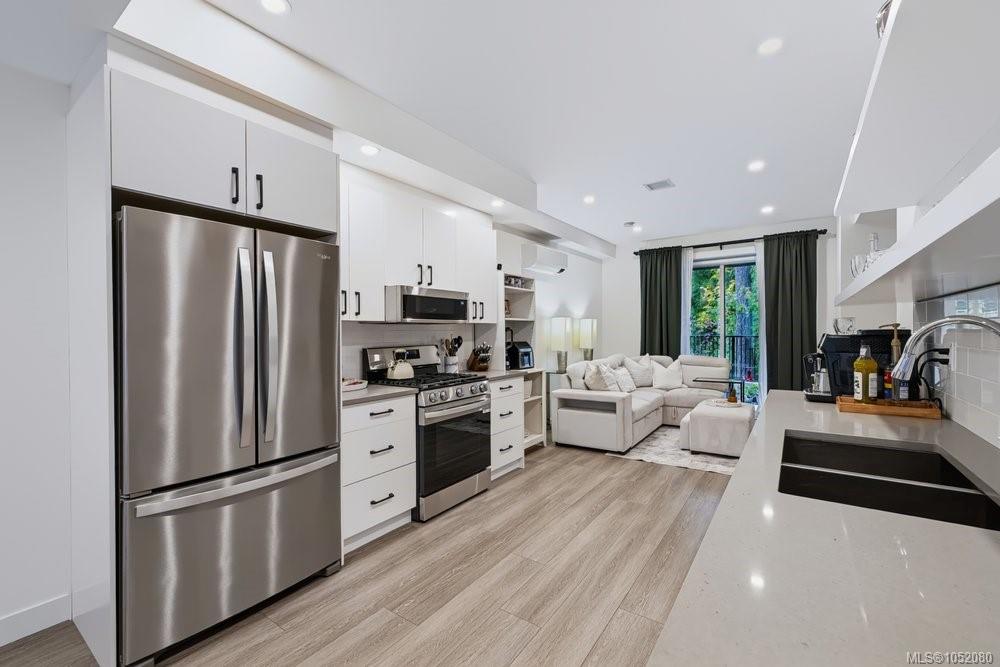 2831 Caster Pl — listing photo 7 of 30