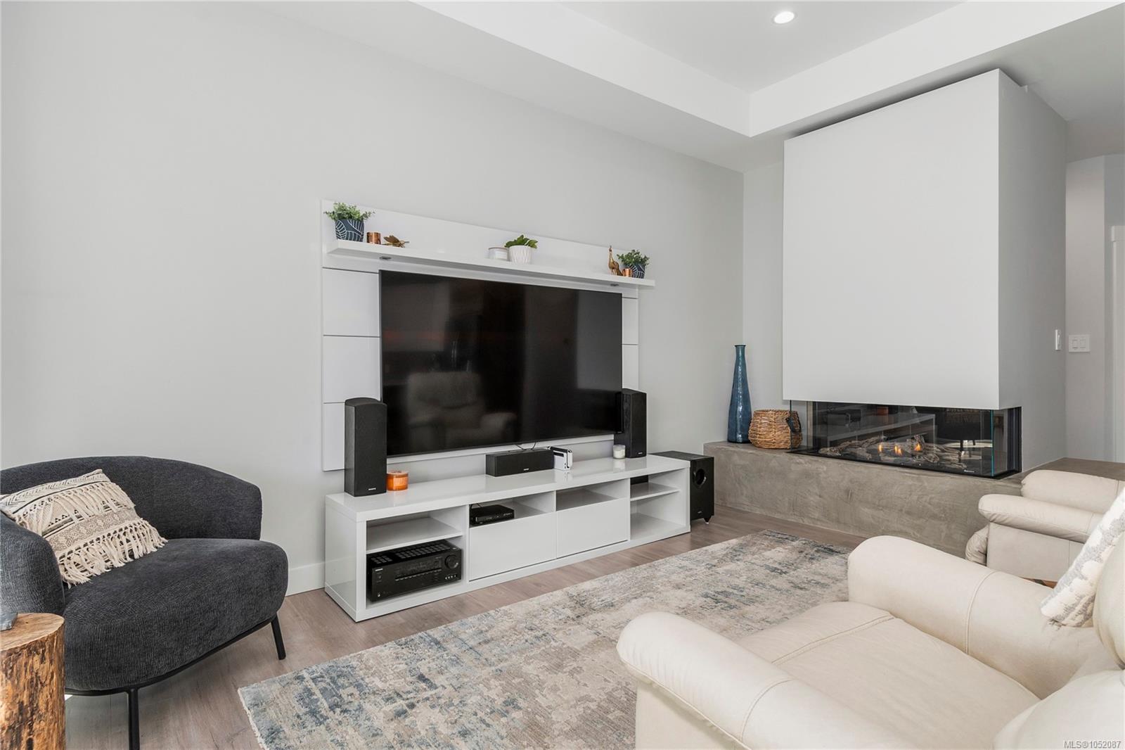 140 WALWORTH Rd — listing photo 13 of 42