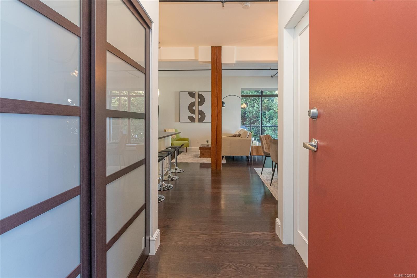 213-455 Sitkum Rd — listing photo 3 of 34